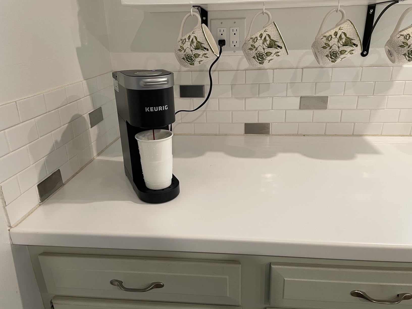 Keurig K-Mini Single Serve K-Cup Pod Coffee Maker, 6 to 12oz Brew size, with Cord Storage, Perfect for Small Spaces, Black customer photo 2