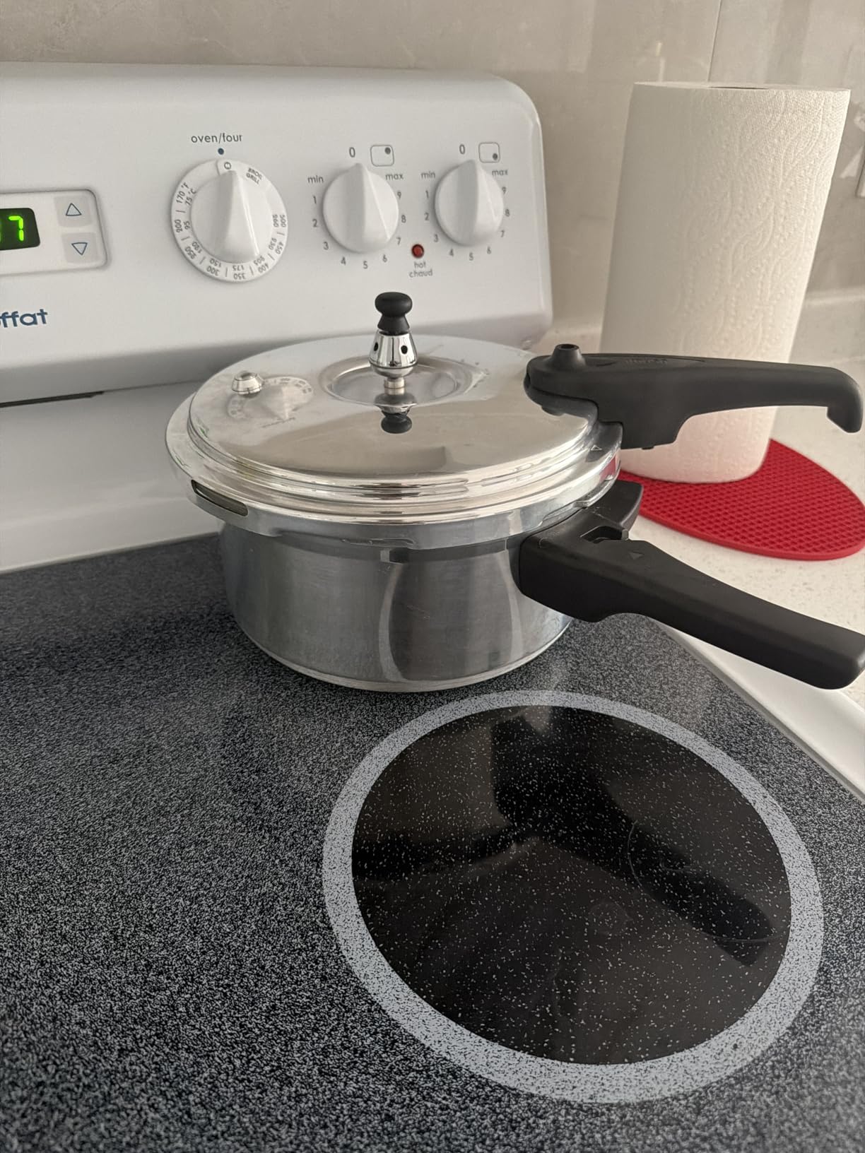 IMUSA USA A417-80808 22Qt Jumbo Stovetop Pressure Cooker with Regulator and Side Handles, Silver customer photo 2