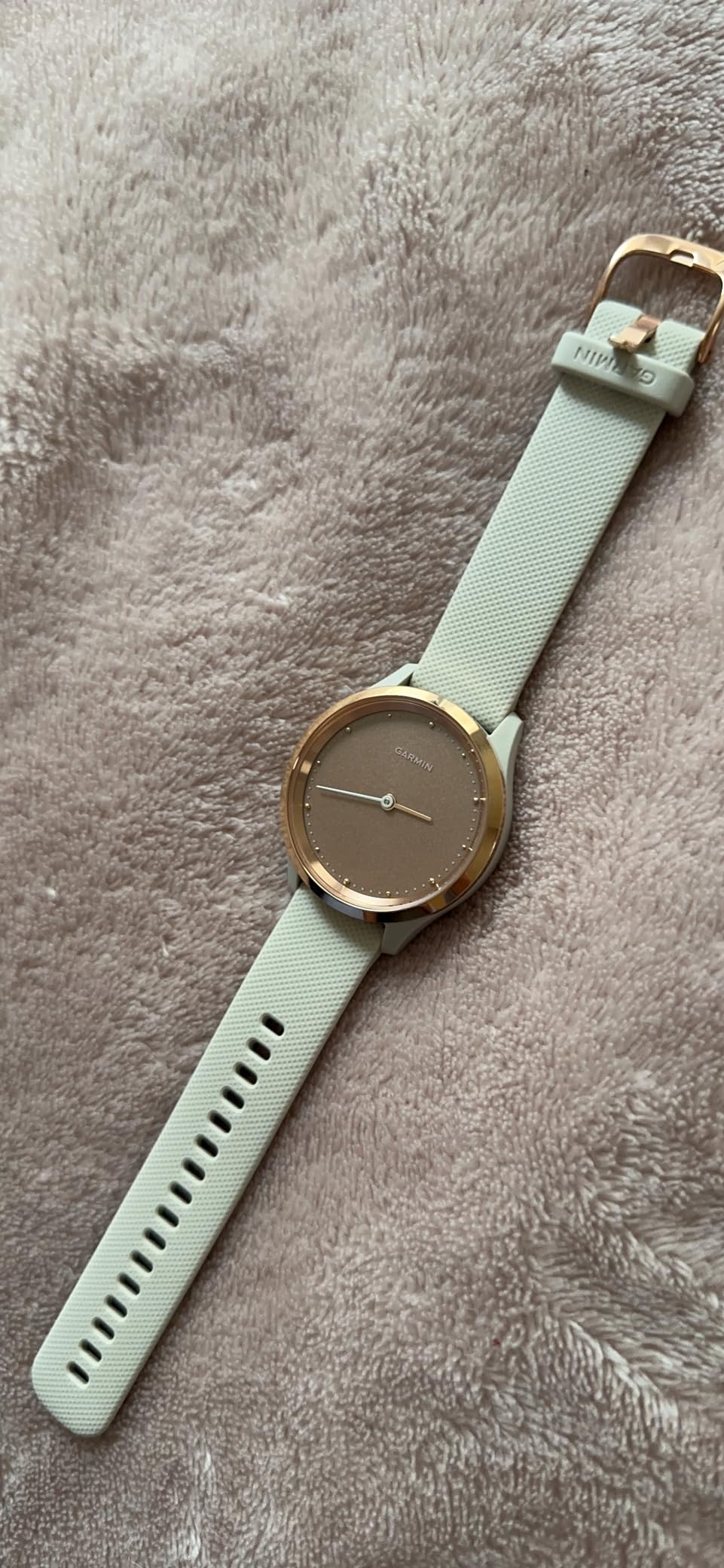 Garmin vivomove Style, Hybrid Smartwatch with Real Watch Hands and Hidden Color Touchscreen Displays, Rose Gold with Light Sand Case and Band, 39mm customer photo 2
