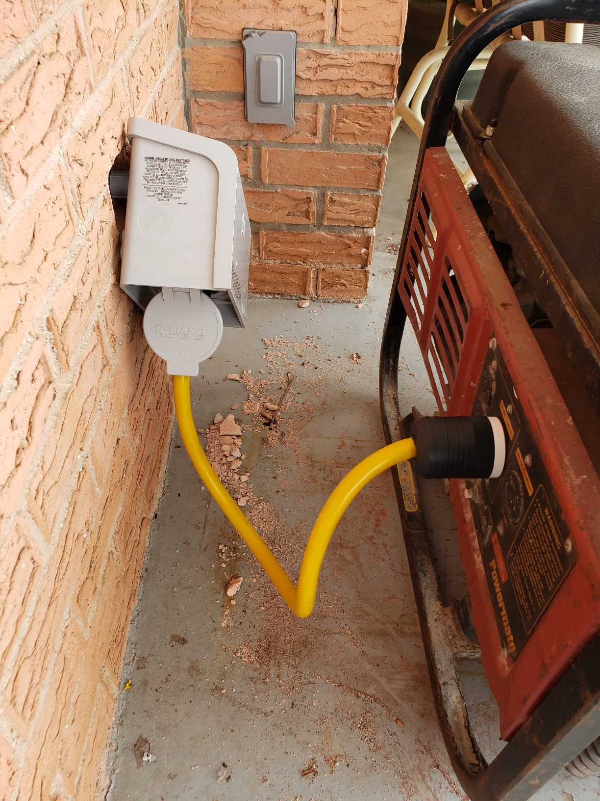 Southwire Generator Cord - 10-Gauge Heavy Duty Electrical Power Cable with L14-30 Locking Plug & Receptacle - Dual Voltage 125V/250V - Molded Connectors - Weather Resistant - Yellow & Black - 20 Feet customer photo 1