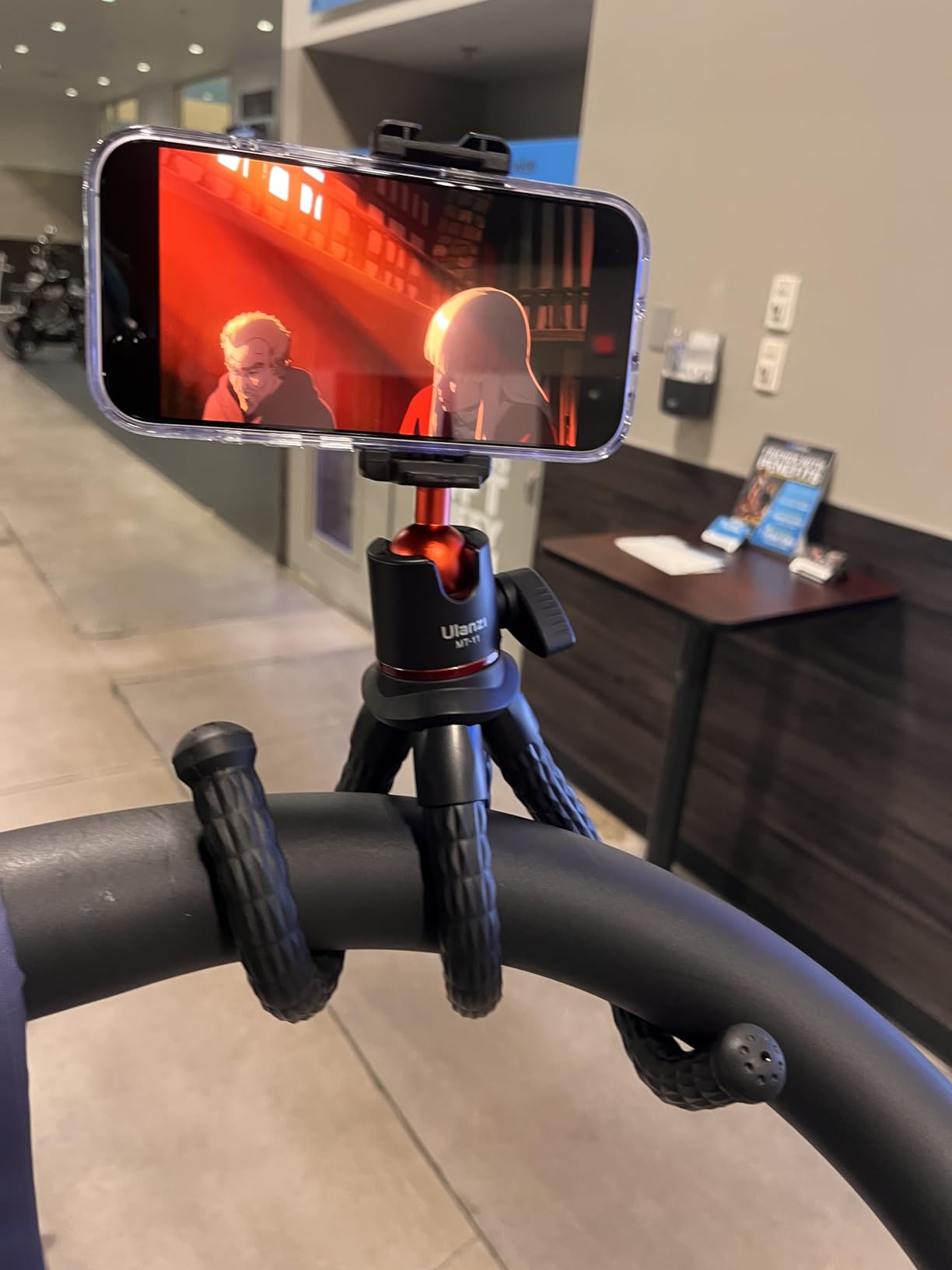 ULANZI Camera Tripod, Mini Flexible Phone Stand w Hidden Phone Holder customer photo 1