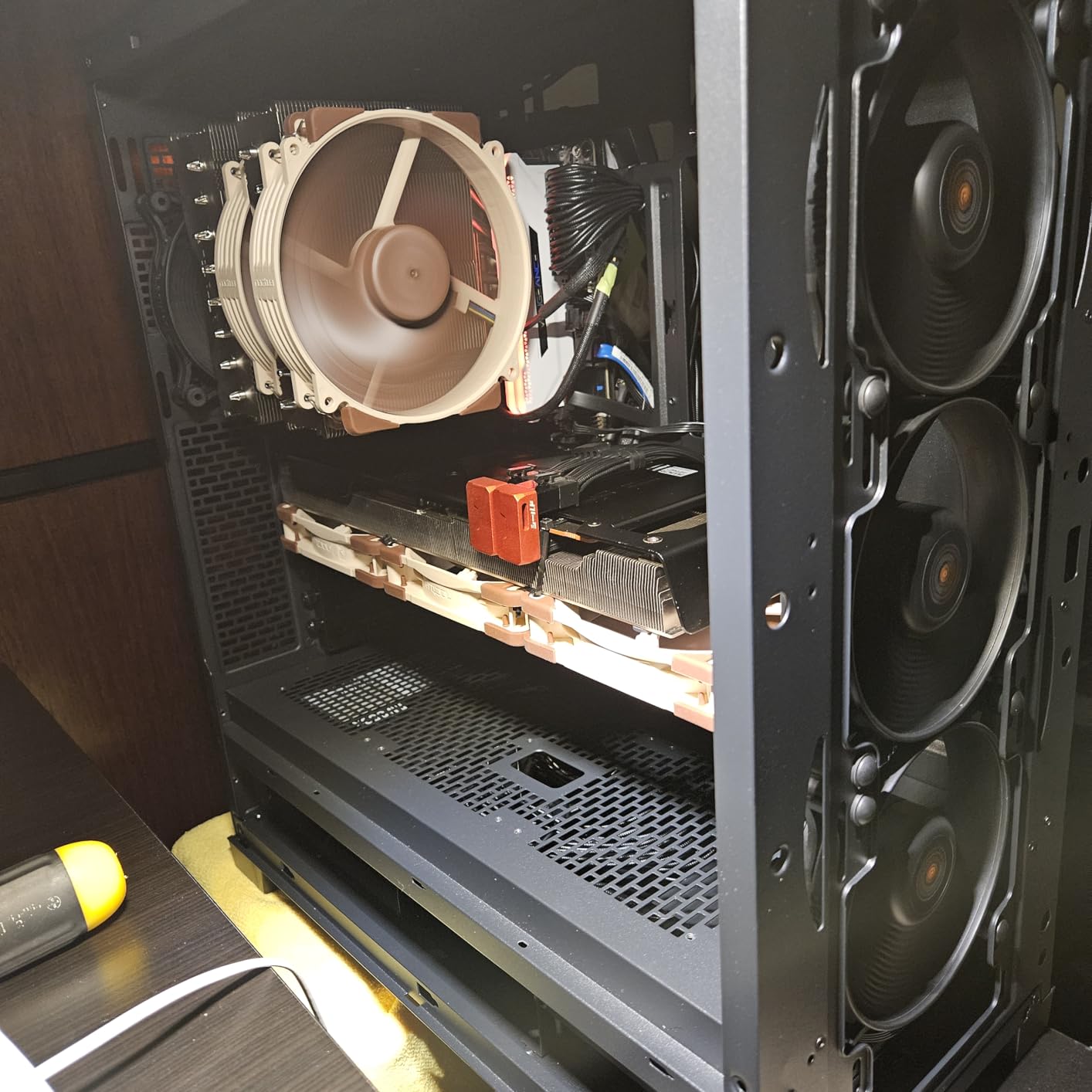 XT Pro Silent, Mid-Tower Gaming Chassis, 3X M25-120 Black Fans Included, Closed Panels, USB-C 3.2 Gen2, Silent Case, Black customer photo 2