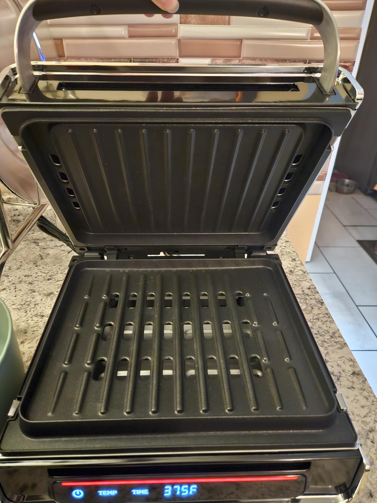 George Foreman Smokeless - Digital Smart Select, Family Size (4-6 Servings), Stainless Steel, GRD6090B customer photo 1