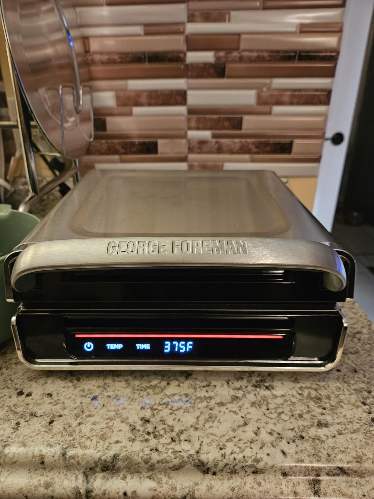 George Foreman Smokeless - Digital Smart Select, Family Size (4-6 Servings), Stainless Steel, GRD6090B customer photo 2