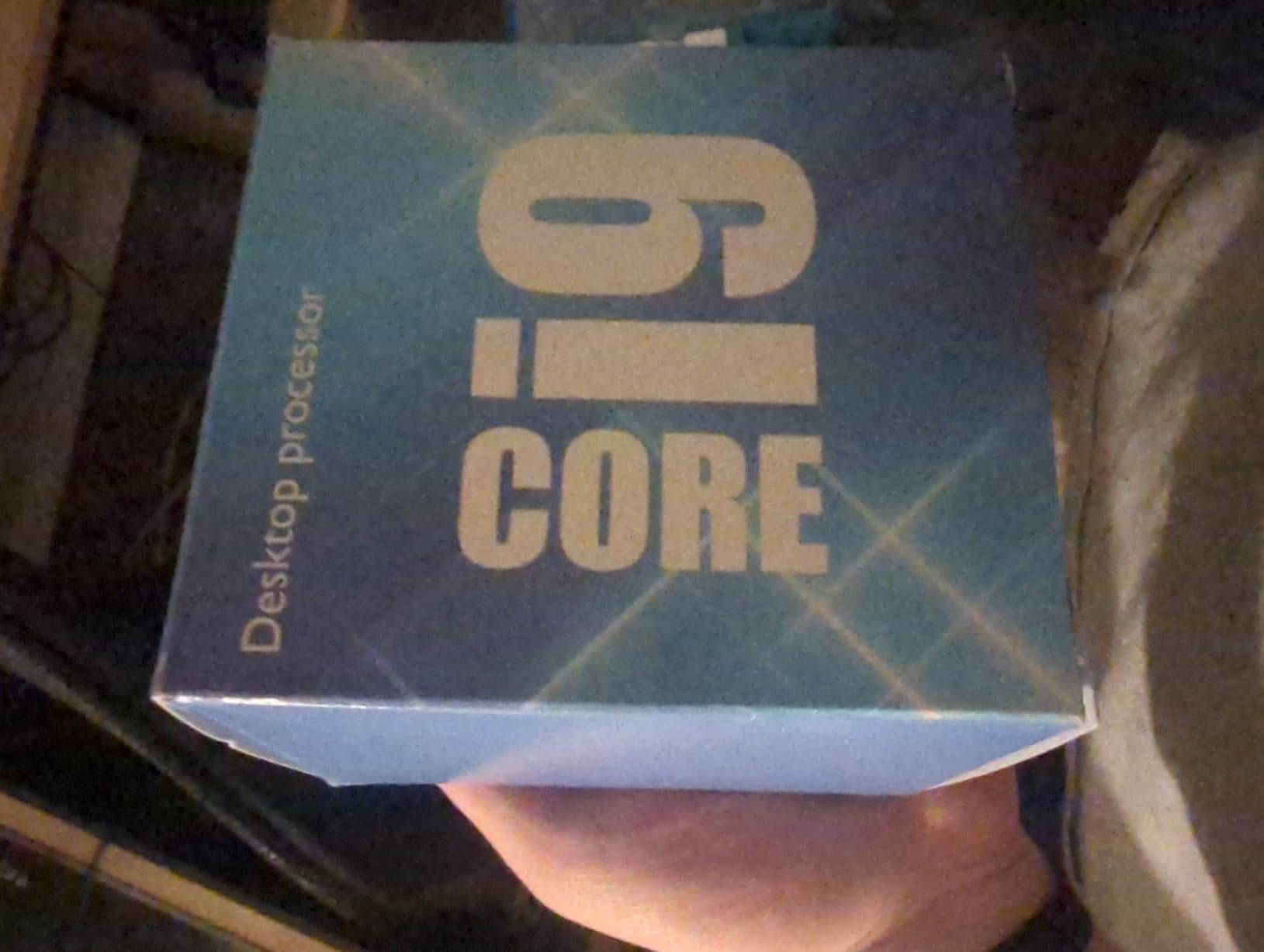 Intel Core i9-10850K Desktop Processor 10 Cores up to 5.2 GHz Unlocked LGA1200 (Intel 400 Series chipset) 125W customer photo 2