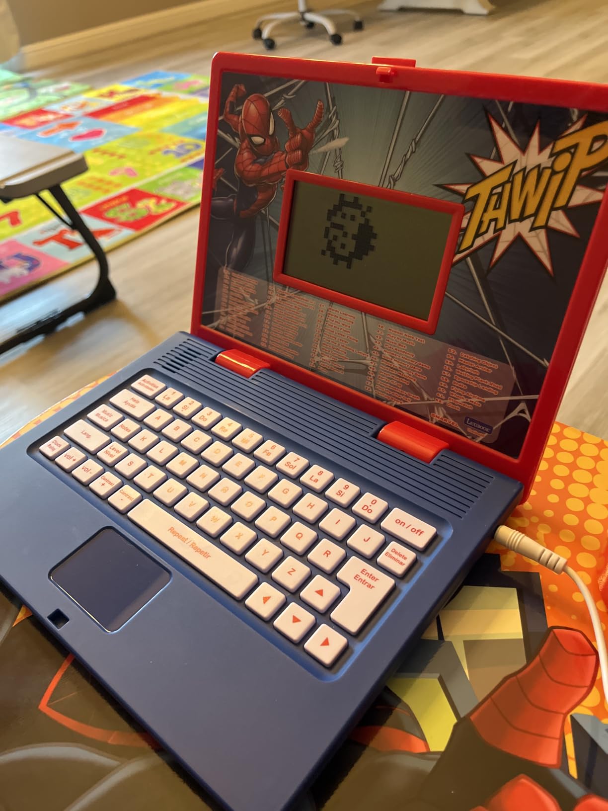 LEXiBOOK Spider-Man - Educational and Bilingual Laptop Spanish/English - Toy for Child Kid (Boys & Girls) 124 Activities, Learn Play Games and Music with Spiderman - Red/Blue JC598SPi2 customer photo 1