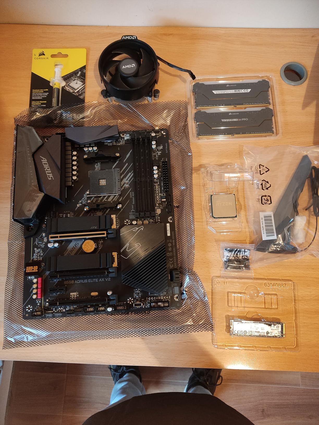 GIGABYTE B550 AORUS Elite AX V2 AMD AM4 ATX Motherboard, Supports Ryzen 5000/4000/3000 Processors, DDR4, 12+2 Power Phase, 2X M.2, PCIe 4.0, Front USB-C, WIFI6, 2.5 GbE LAN, Q-Flash Plus, RGB Fusion customer photo 1
