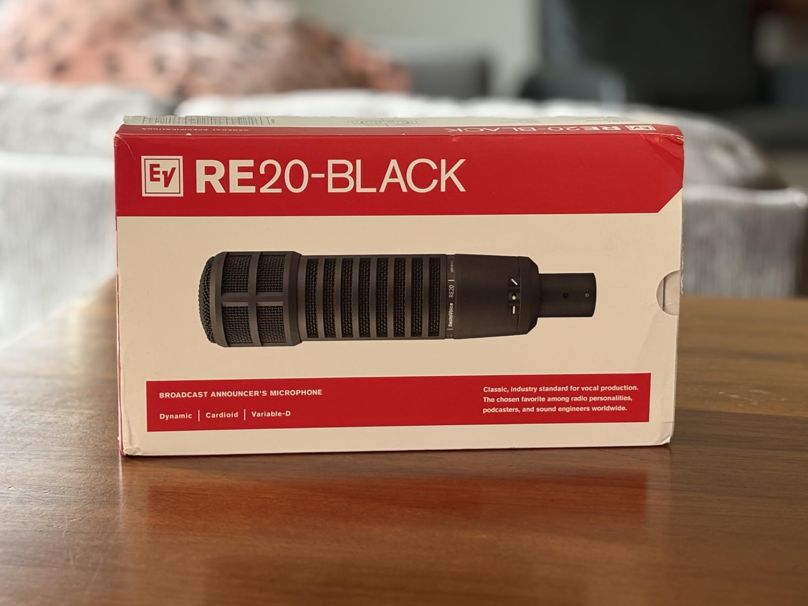 Electro-Voice RE20-BLACK Dynamic Cardioid Broadcast Microphone | Variable-D XLR mic for podcasting, streaming, voiceover, radio and studio recording with internal pop filter customer photo 2