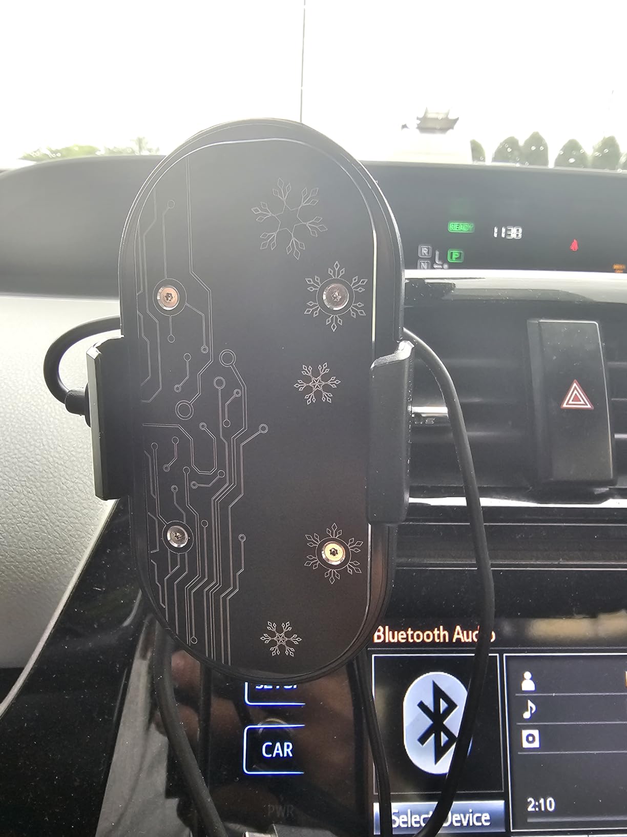 NEVEIKA Phone Cooler, Cellphone Radiator with Dual Semi-Conductor Cooling Chip, Mobile Phones with a Width of 6 to 8 cm for Tiktok Live Streaming, Outdoor Vlog, Mobile Gaming. customer photo 1