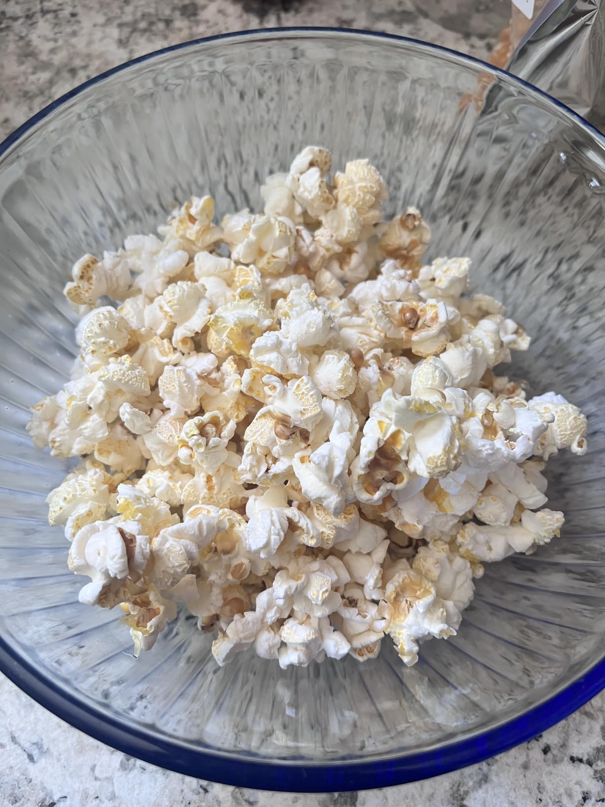 Ecolution Patented Micro-Pop Microwave Popcorn Popper with Temperature Safe Glass, 3-in-1 Lid Measures Kernels and Melts Butter, Made Without BPA, Dishwasher Safe, 3-Quart, Aqua customer photo 2