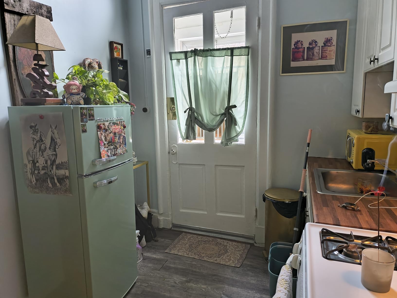 Frigidaire EFR753, 2 Door Apartment Size Refrigerator with Freezer, Retro Chrome Handle, 7.5 cu ft, Platinum Series, Stainless Steel customer photo 1
