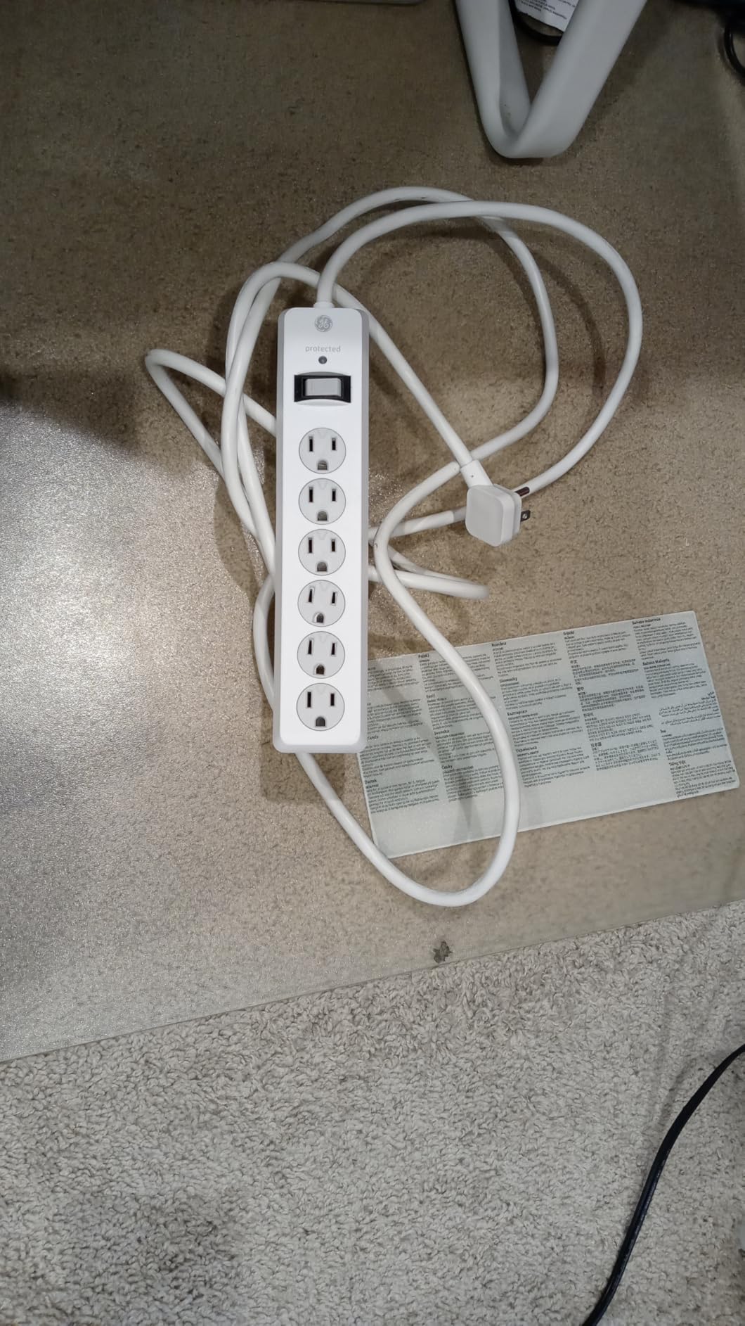 GE Surge Protector Power Strip, 6 Ft Extension Cord, 6 Outlet Extender, 800 Joules, Flat Plug, Twist-to-Close Safety Covers, ETL Listed, White customer photo 1