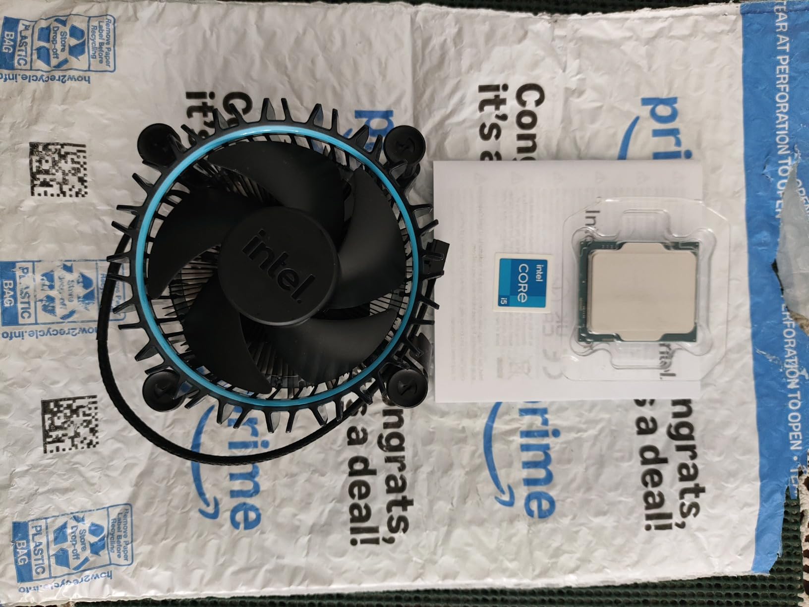 Intel Core i5-12400F Desktop Processor 6 Cores up to 4.4 GHz LGA1700 600 Series Chipset 117W customer photo 2