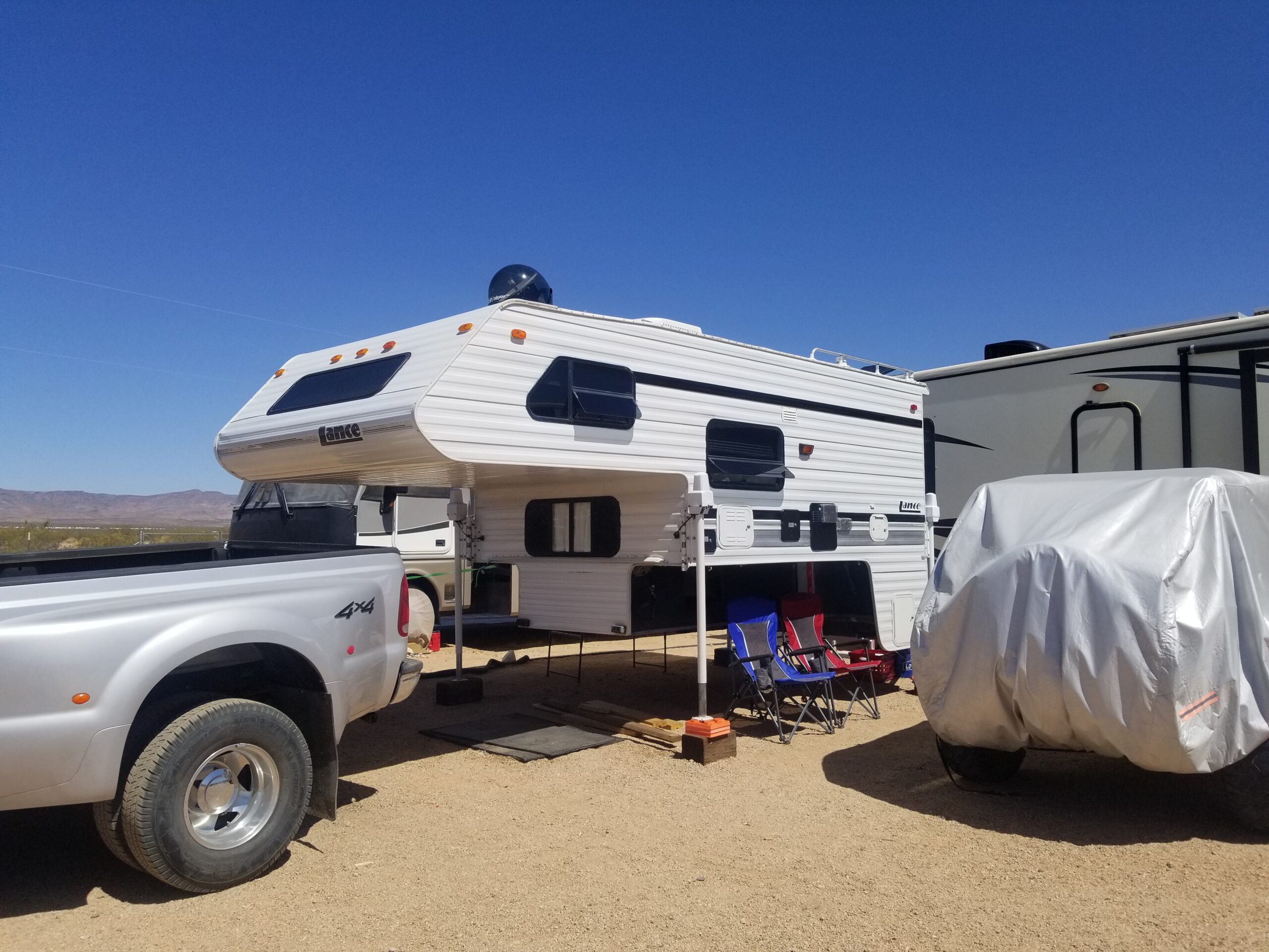 KING DTP4900 Dish Tailgater Pro Premium Portable/Roof Mountable Satellite TV Antenna, Clear (Smoke), Western & Eastern Arc Satellites customer photo 1