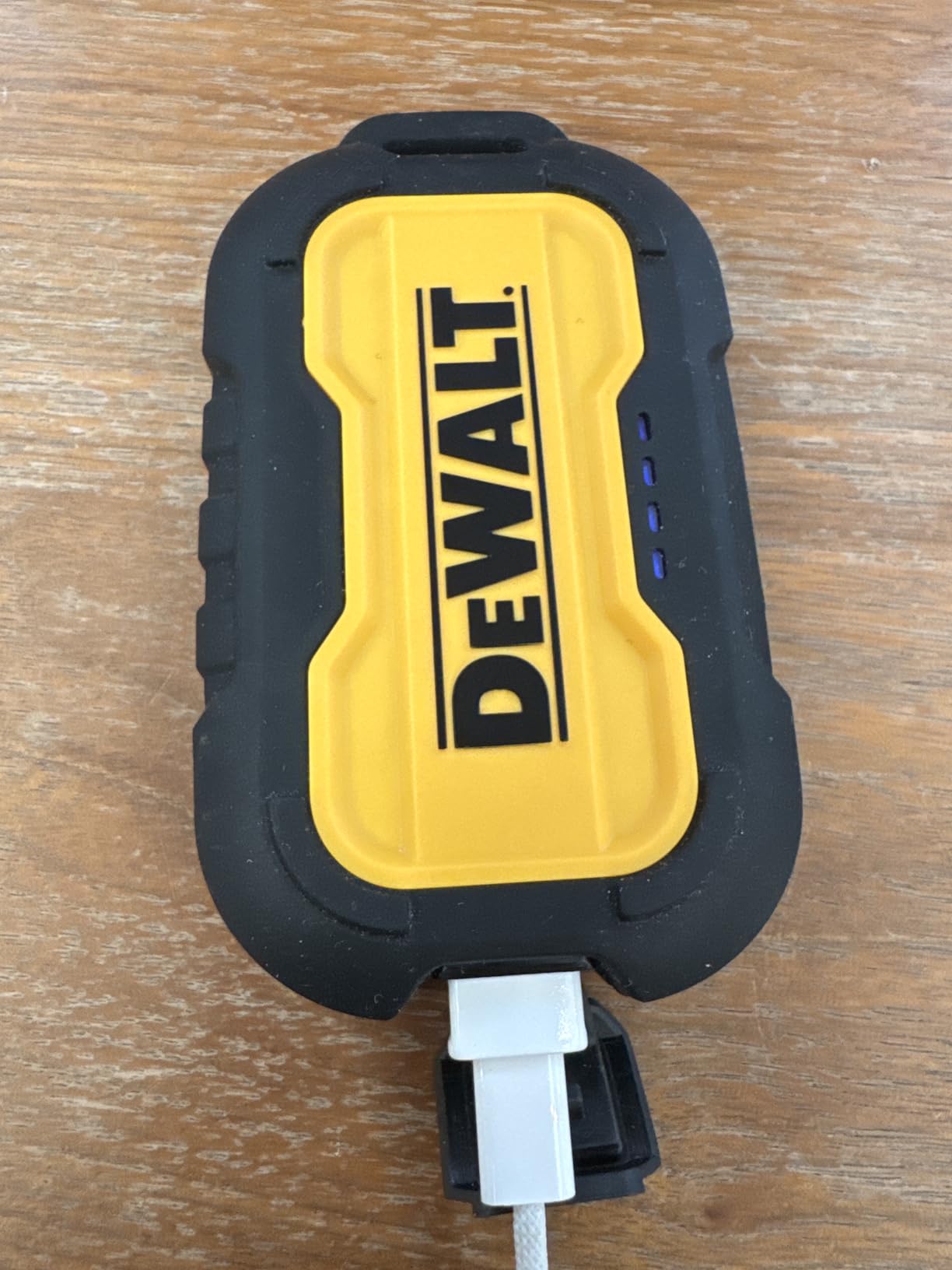 DEWALT Heavy Duty Portable Charger, Power Bank, Travel Worksite 10,000 mAh Battery Pack with USB-C Port for iPhone 17/16 Plus Pro Max, iPhone 15/14/13, Samsung Galaxy customer photo 1