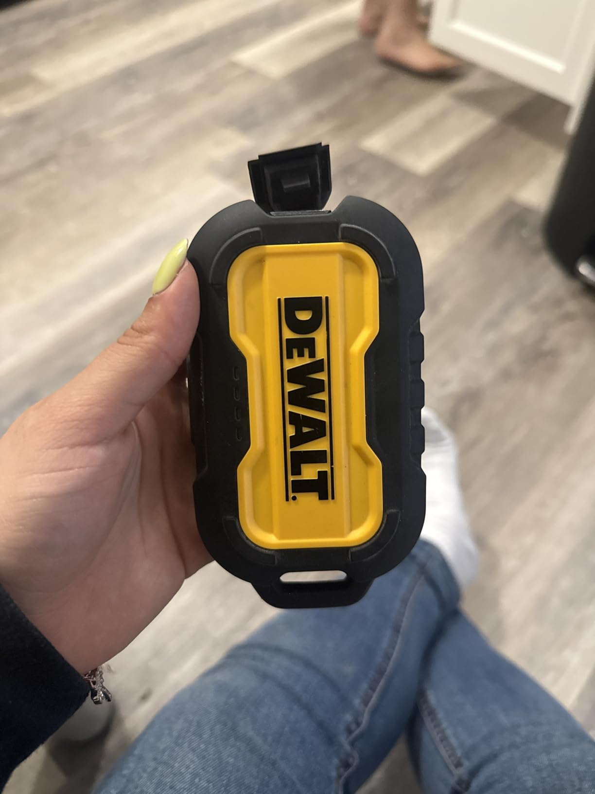 DEWALT Heavy Duty Portable Charger, Power Bank, Travel Worksite 10,000 mAh Battery Pack with USB-C Port for iPhone 17/16 Plus Pro Max, iPhone 15/14/13, Samsung Galaxy customer photo 2