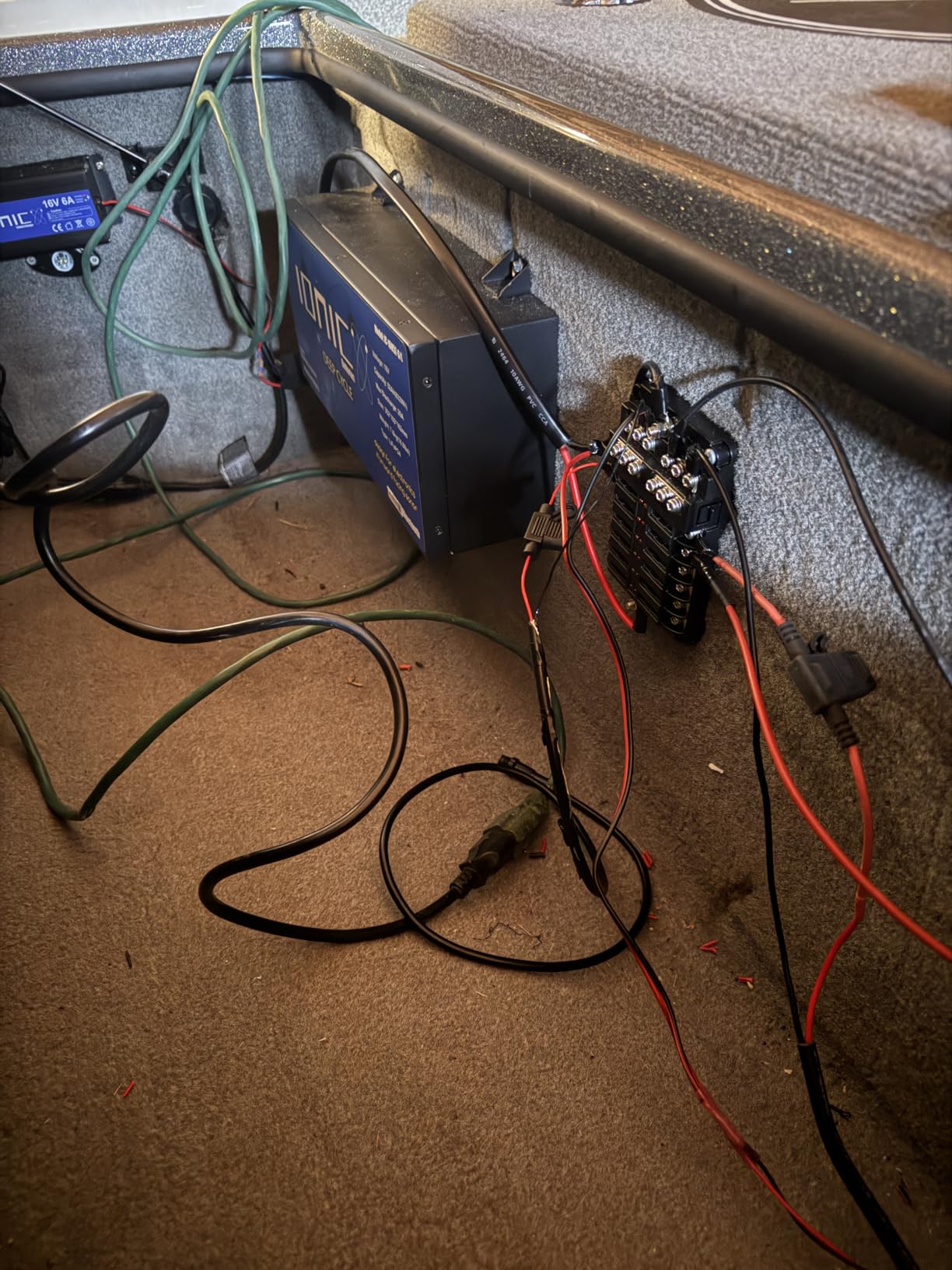 LiveScope Plus System with GLS 10 and LVS34 Transducer customer photo 2