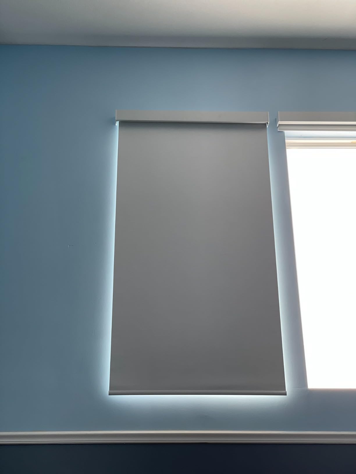 Motorized Roller Shade, 100% Blackout Smart Window Blinds Work with Homekit, Alexa, Google Home, Remote Control, Electric Blinds with USB/Solar Pannel Charging, Gentle White customer photo 1