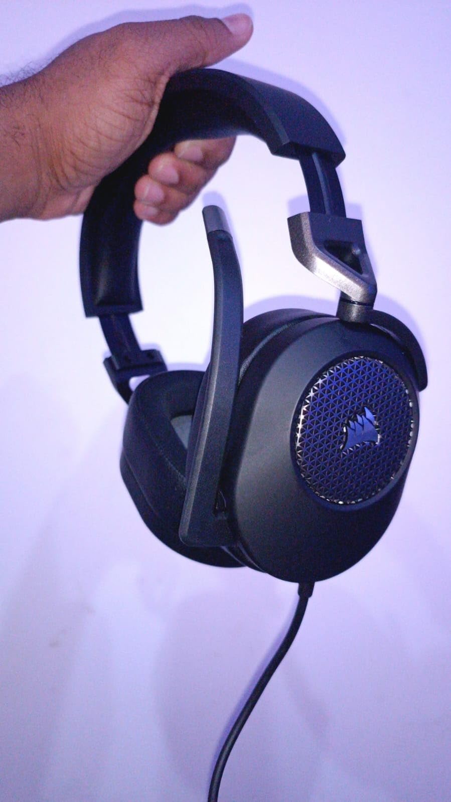 Corsair HS65 Surround Multiplatform Wired Gaming Headset - Dolby Atmos - SonarWorks SoundID - iCUE Compatible - PC, Mac, PS5, PS4, Xbox, Nintendo Switch, Mobile - Carbon customer photo 1