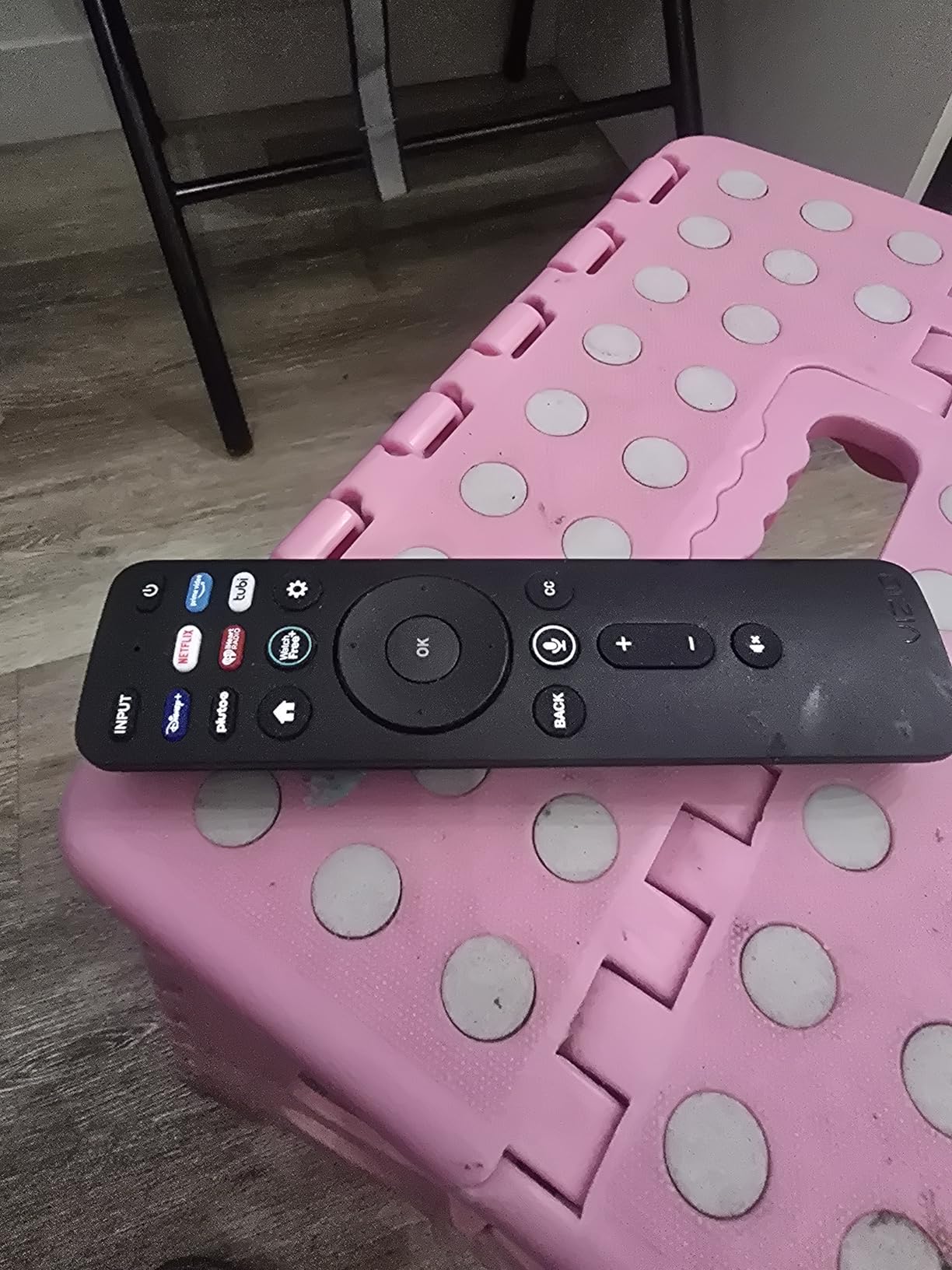 VIZIO Voice Remote - XRT260 customer photo 1
