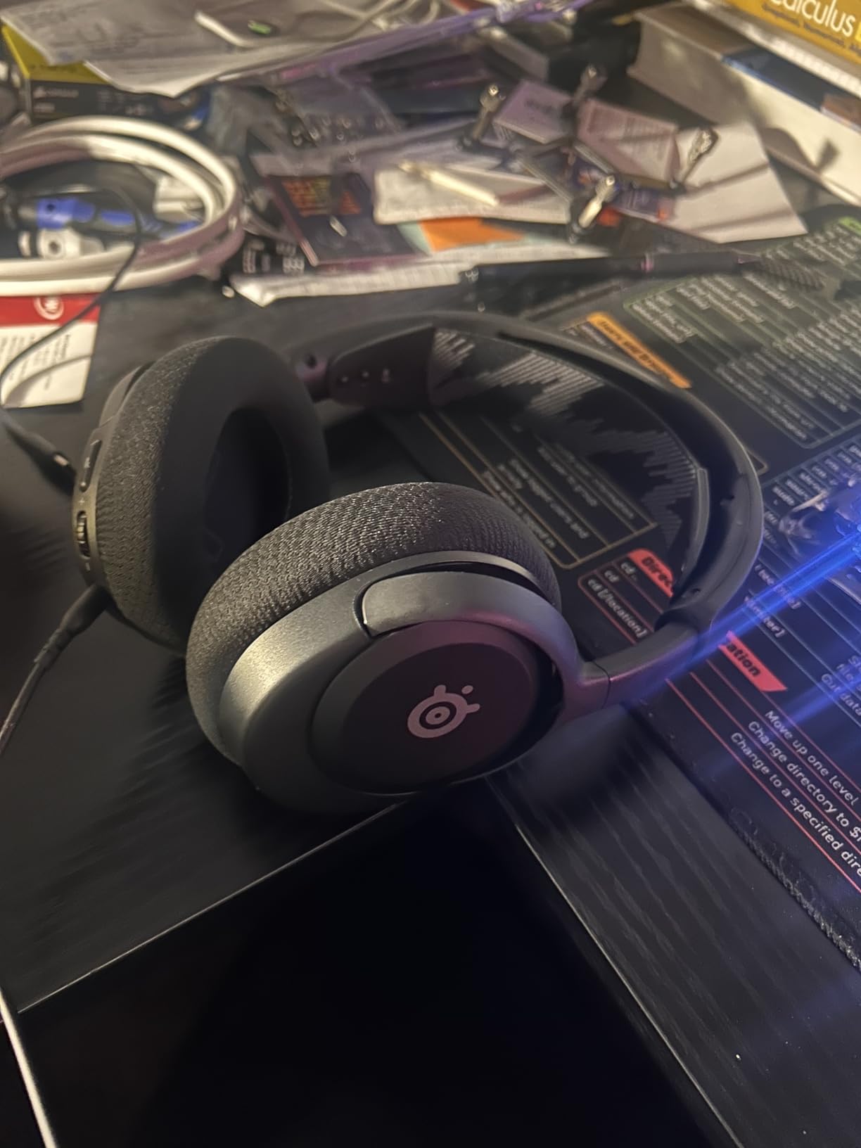 SteelSeries Arctis Nova 1 Multi-System Gaming Headset - Hi-Fi Drivers - 360 Spatial Audio - Comfort Design - Durable - Ultra Lightweight - Noise-Cancelling Mic - PC, PS5/PS4, Switch, Xbox - White customer photo 2