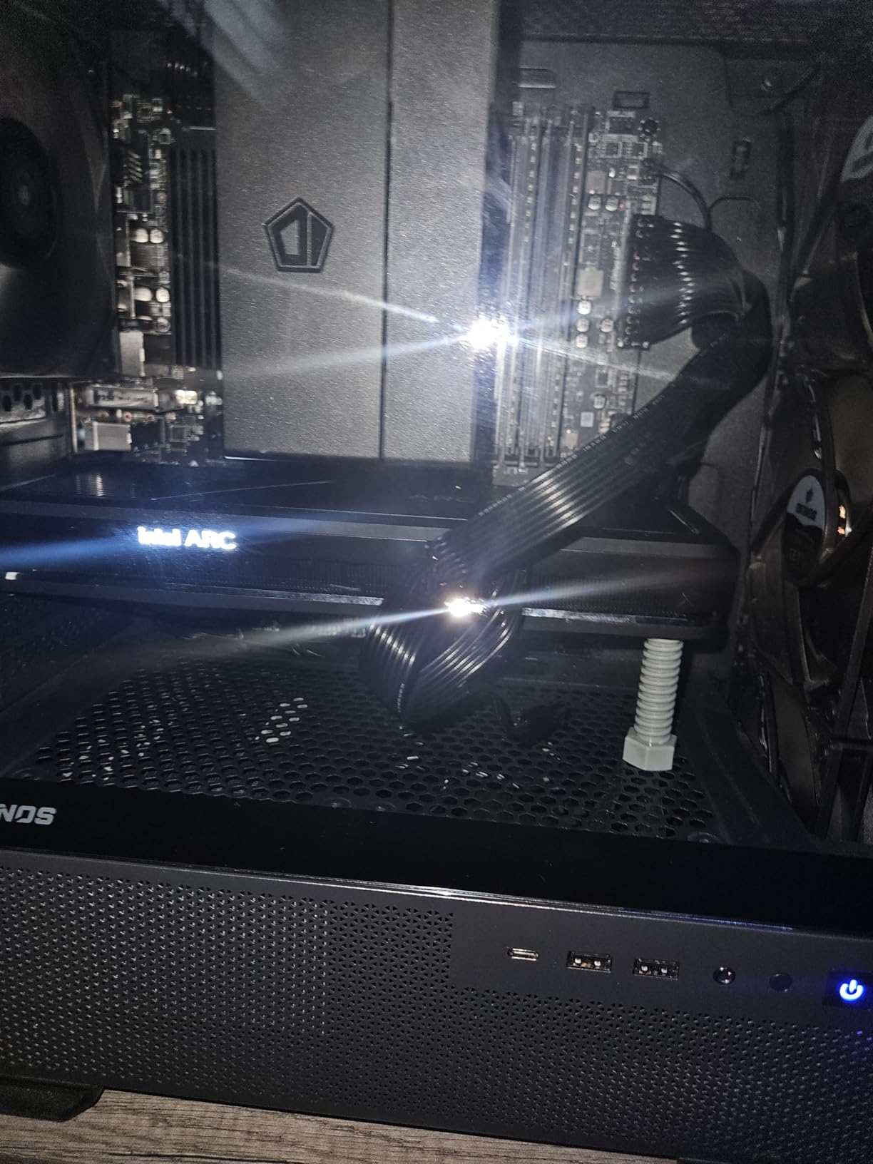 MSI PRO B550M-VC WiFi ProSeries Motherboard (AMD Ryzen 5000 Series, AM4, DDR4, PCIe 4.0, SATA 6Gb/s, M.2, USB 3.2 Gen 2, HDMI/DP, Wi-Fi 6E, Bluetooth 5.2, mATX) customer photo 1
