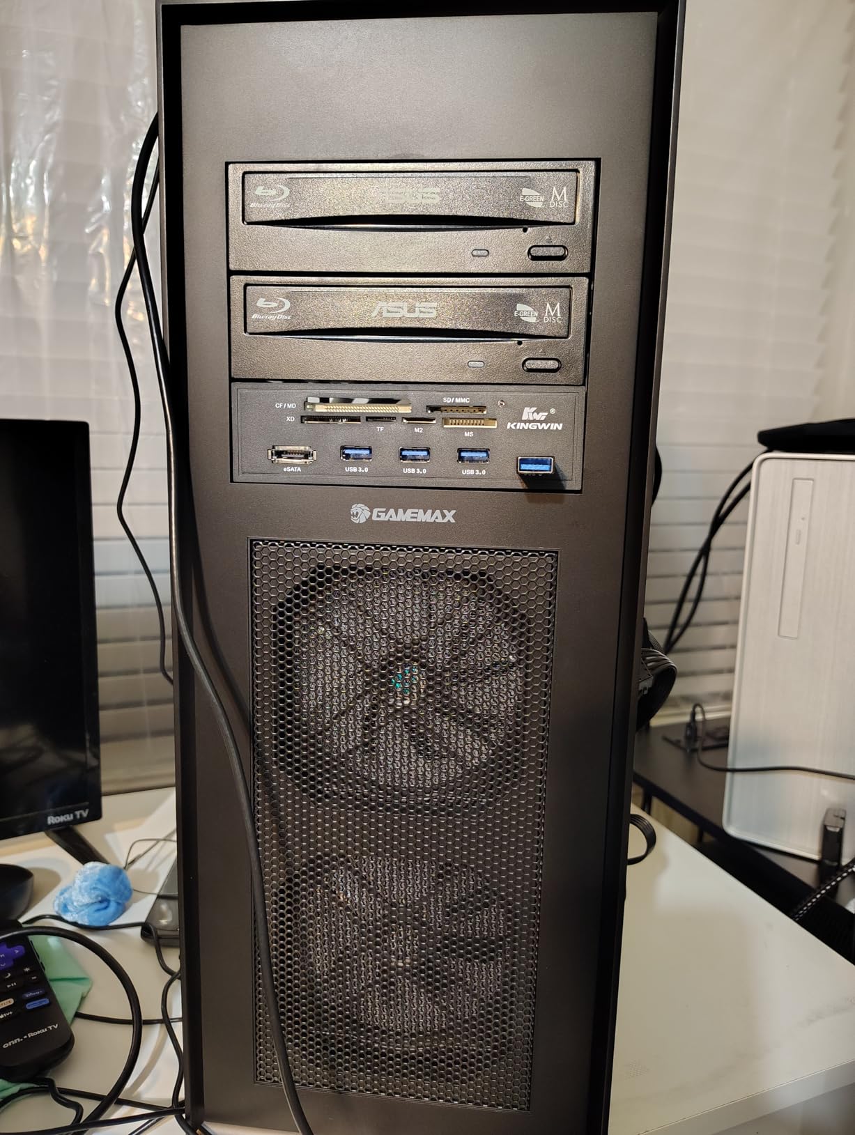 Thermaltake Toughpower GF3 1200W; ATX 3.1; x2 Native PCIe 5.1 12V-2x6; Flat Cables; Color Matched Connectors; Japanese Main Capacitors; 135mm Fan; 80 Plus Gold Certified; Black customer photo 2