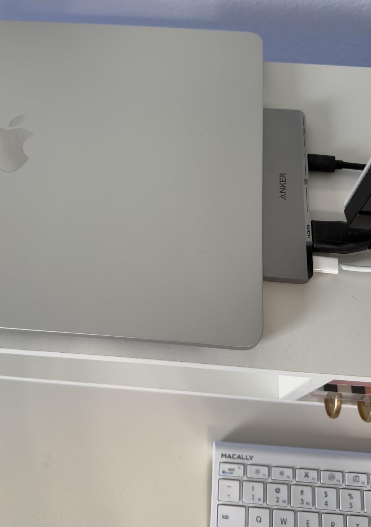 Anker USB C Hub for MacBook, 7-in-2 mac Dock with 4K@60Hz HDMI, Compatible with Thunderbolt 4, 1 Type C and 2 USB A Data Ports for MacBookPro 13 Inch, MacBookAir M4/M5, and More (Not Work with Neo) customer photo 2