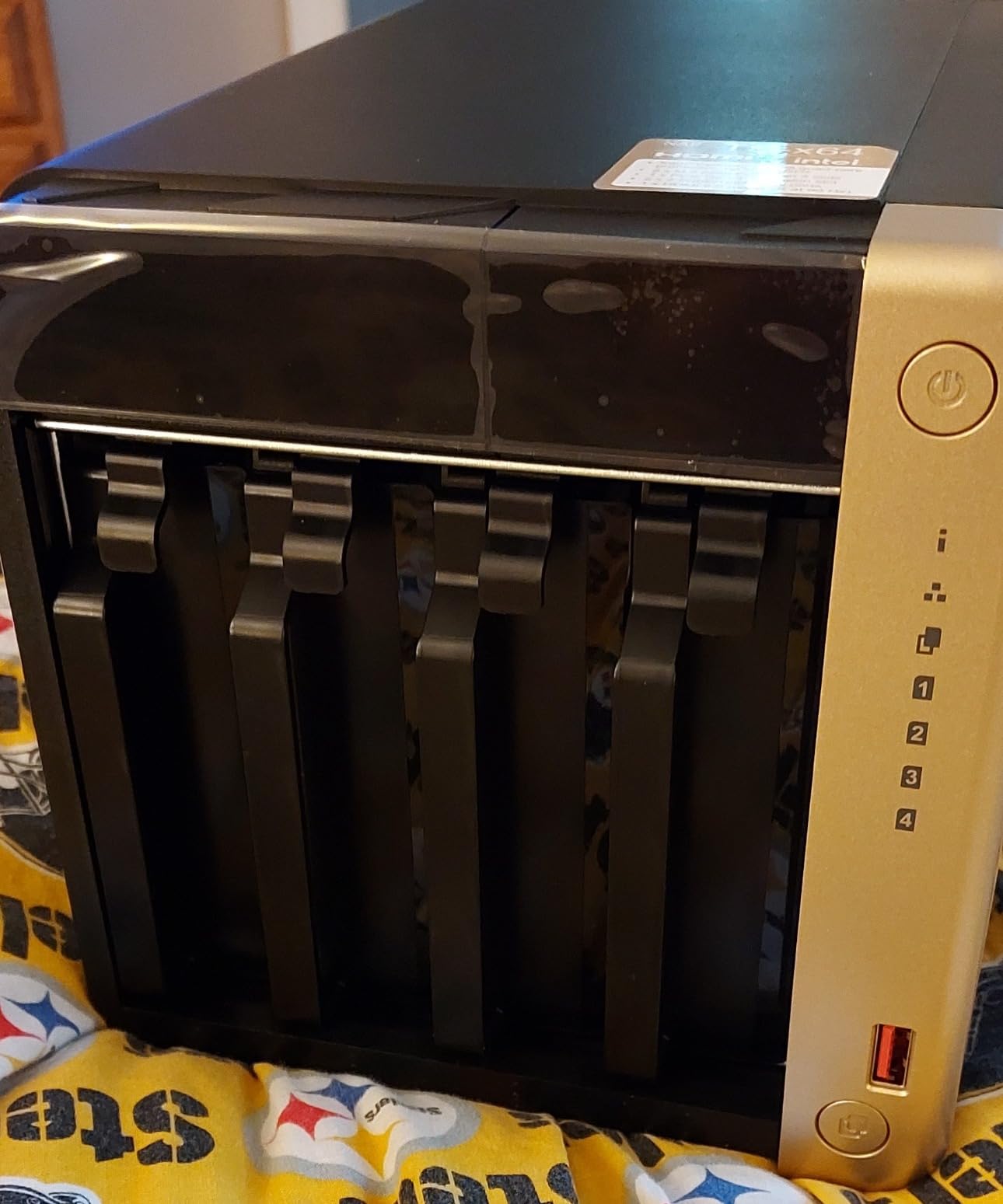 QNAP TS-464-8G-US 4 Bay High-Performance Desktop NAS with Intel Celeron Quad-core Processor, M.2 PCIe Slots and Dual 2.5GbE (2.5G/1G/100M) Network Connectivity (Diskless) customer photo 2
