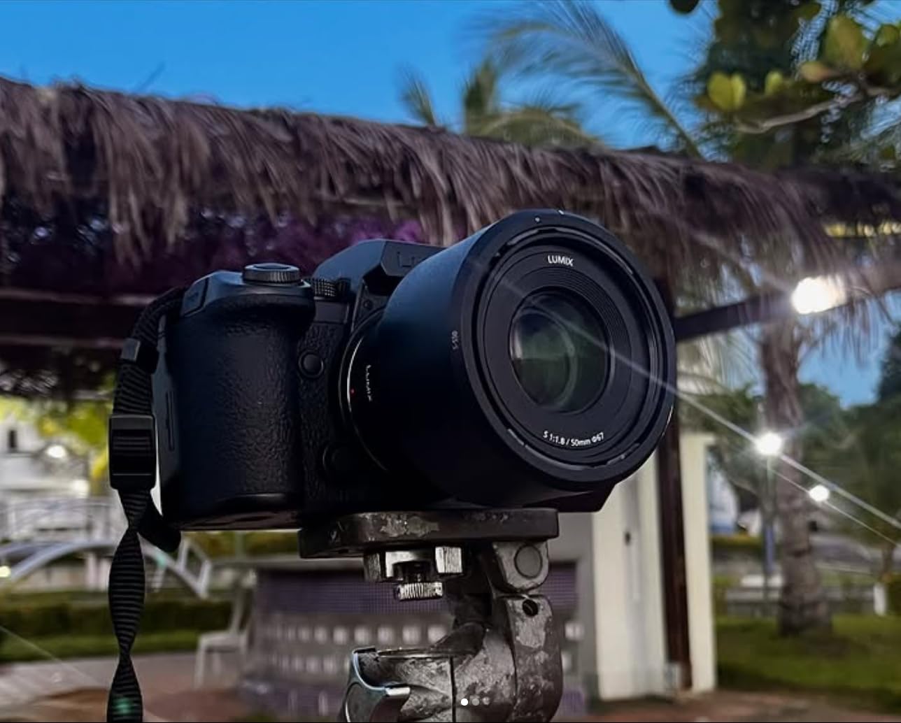 LUMIX S5IIX Mirrorless Camera, 24.2MP Full Frame with Phase Hybrid AF, New Active I.S. Technology, 5.8K Pro-Res, RAW Over HDMI, IP Streaming - DC-S5M2XBODY Black customer photo 2