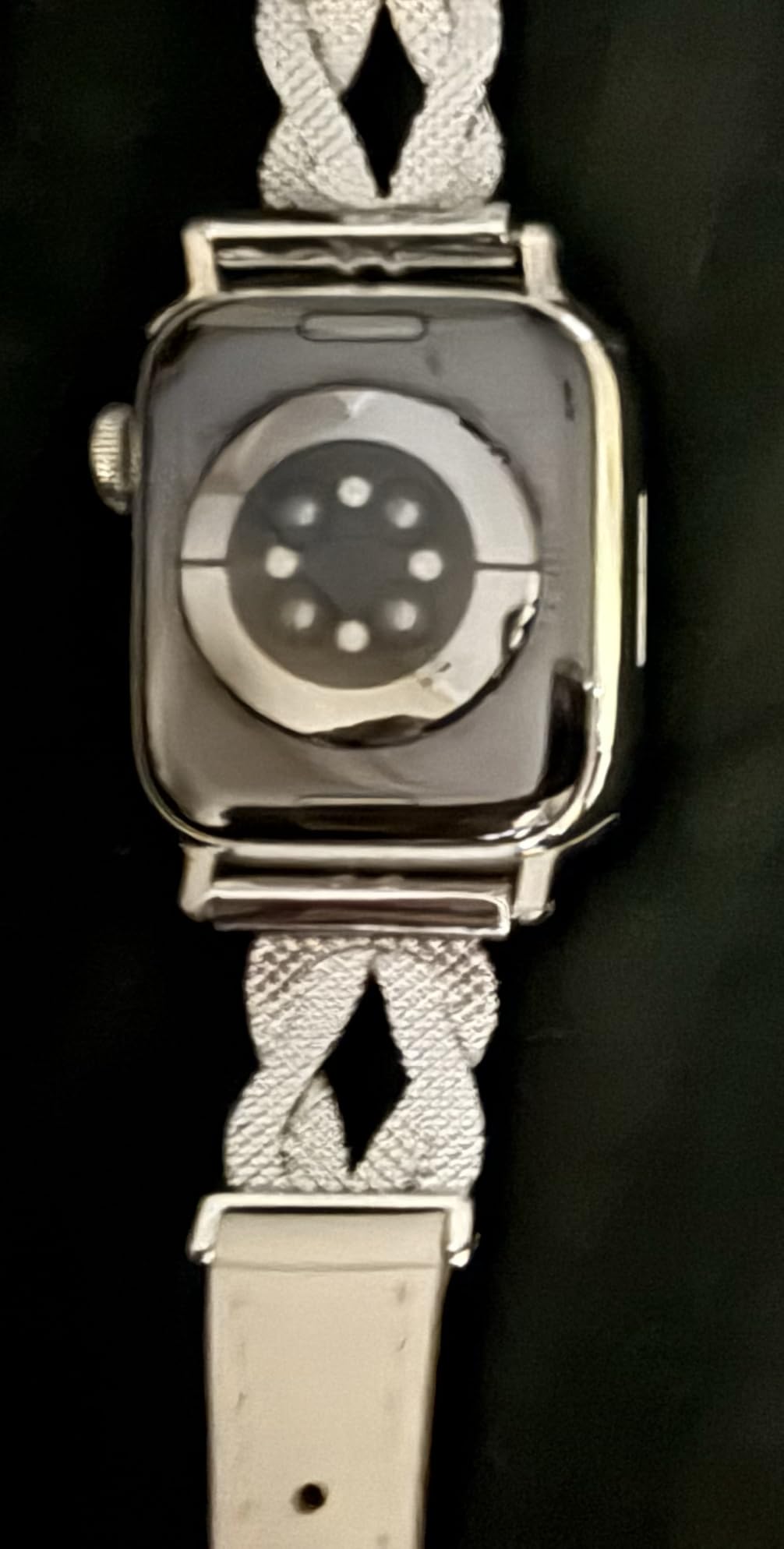 Apple Watch Series 8 [GPS + Cellular, 41mm] Starlight Aluminum Case with Starlight Sport Band, M/L (Renewed) customer photo 2