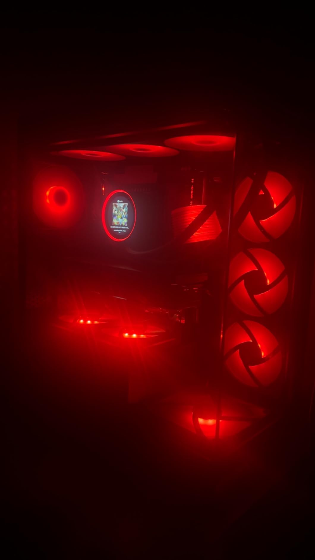 NZXT F120 RGB Core - 120mm Hub Mounted RGB Fan - 8 Individually Controllable LEDs - Semi Transparent Fan Blades - Hydrodynamic Bearing - PWM Control - CAM Software - Black customer photo 1