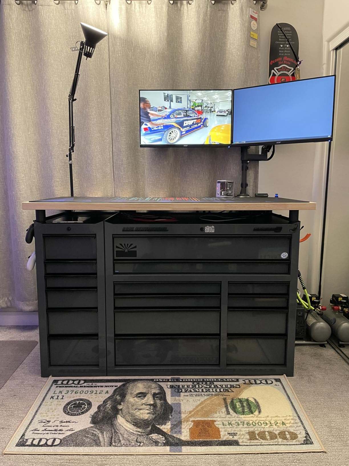 Acer Nitro 27in QHD 2560x1440 IPS 240Hz Gaming XV272U W2bmiiprx Monitor | 0.5ms, AMD FreeSync Premium, sRGB 99%, 2xHDMI, DisplayPort, VESA HDR400, Ergo Stand, Speaker customer photo 1