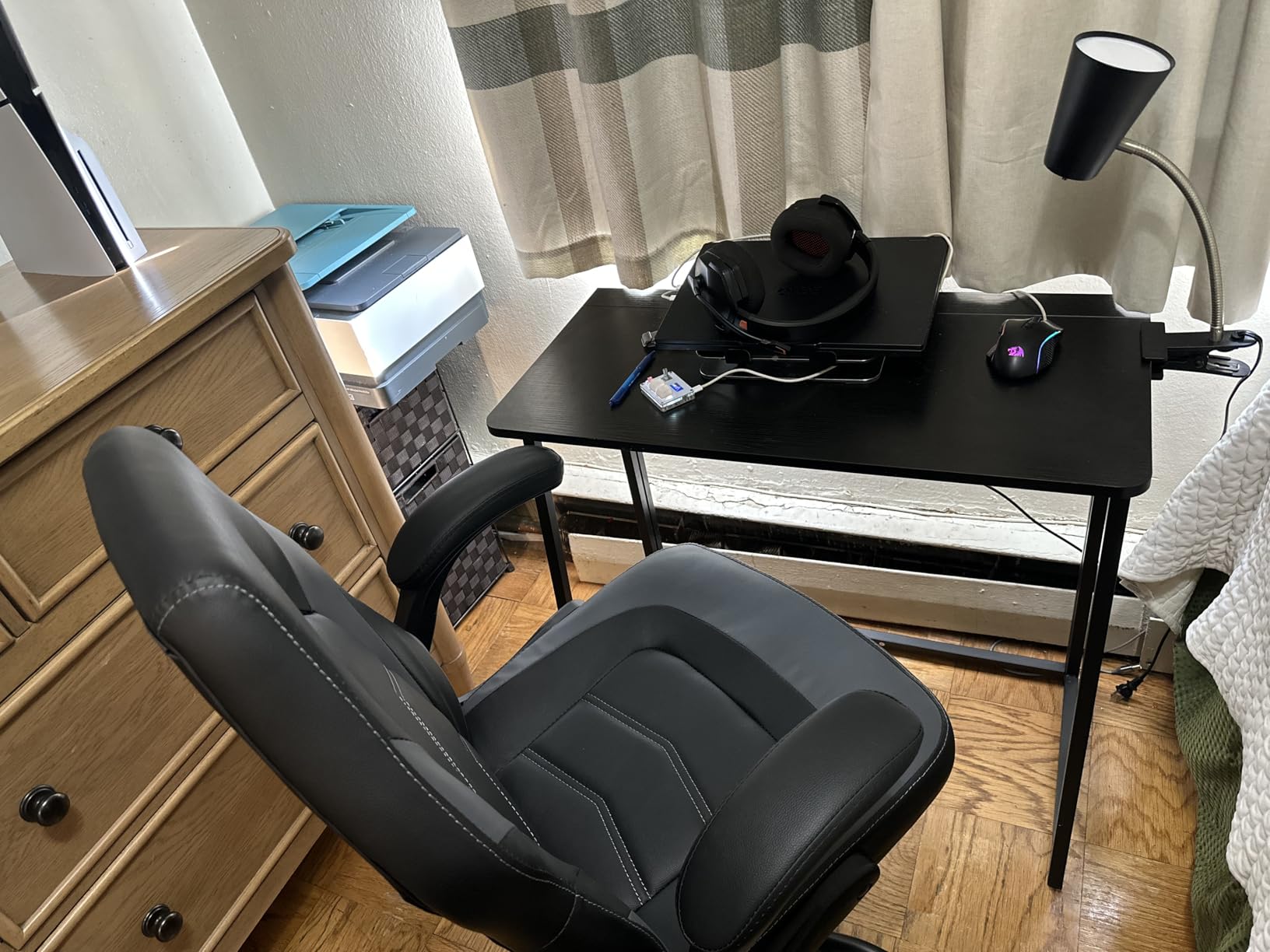 Sweetcrispy Computer Gaming Chair - PU Leather Ergonomic Lumbar Support with Flip-up Armrest and 360 degree Swivel Wheels, Height Adjustable Task Home Office Desk Video Racing, Red customer photo 2