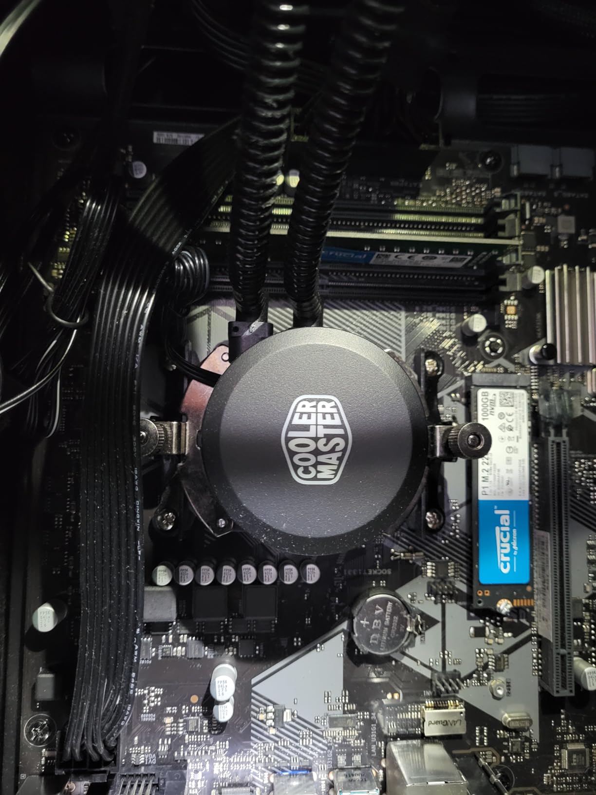 Cooler Master 240L Core AIO CPU Liquid Cooler - 240mm Radiator, 2X ARGB PWM Fans, Patented Gen S Dual-Chamber Pump, Quiet Cooling & Easy Installation, AMD AM5/AM4 & Intel LGA 1851/1700, White customer photo 2