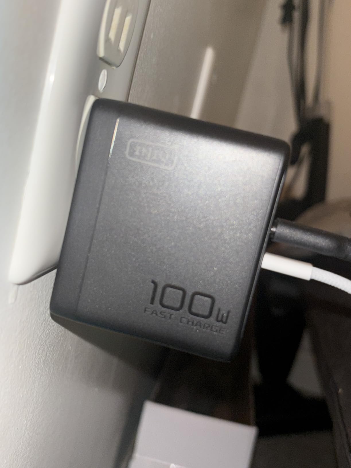 INIU 100W GaN USB C Charger, 3-Port Compact Fast Charging Block with 5ft 100W USB C Cable, Foldable Travel Laptop Charger for MacBook Pro Air 15 14, iPhone 17 16 Pro Max Samsung S26 S25 Dell etc Black customer photo 1