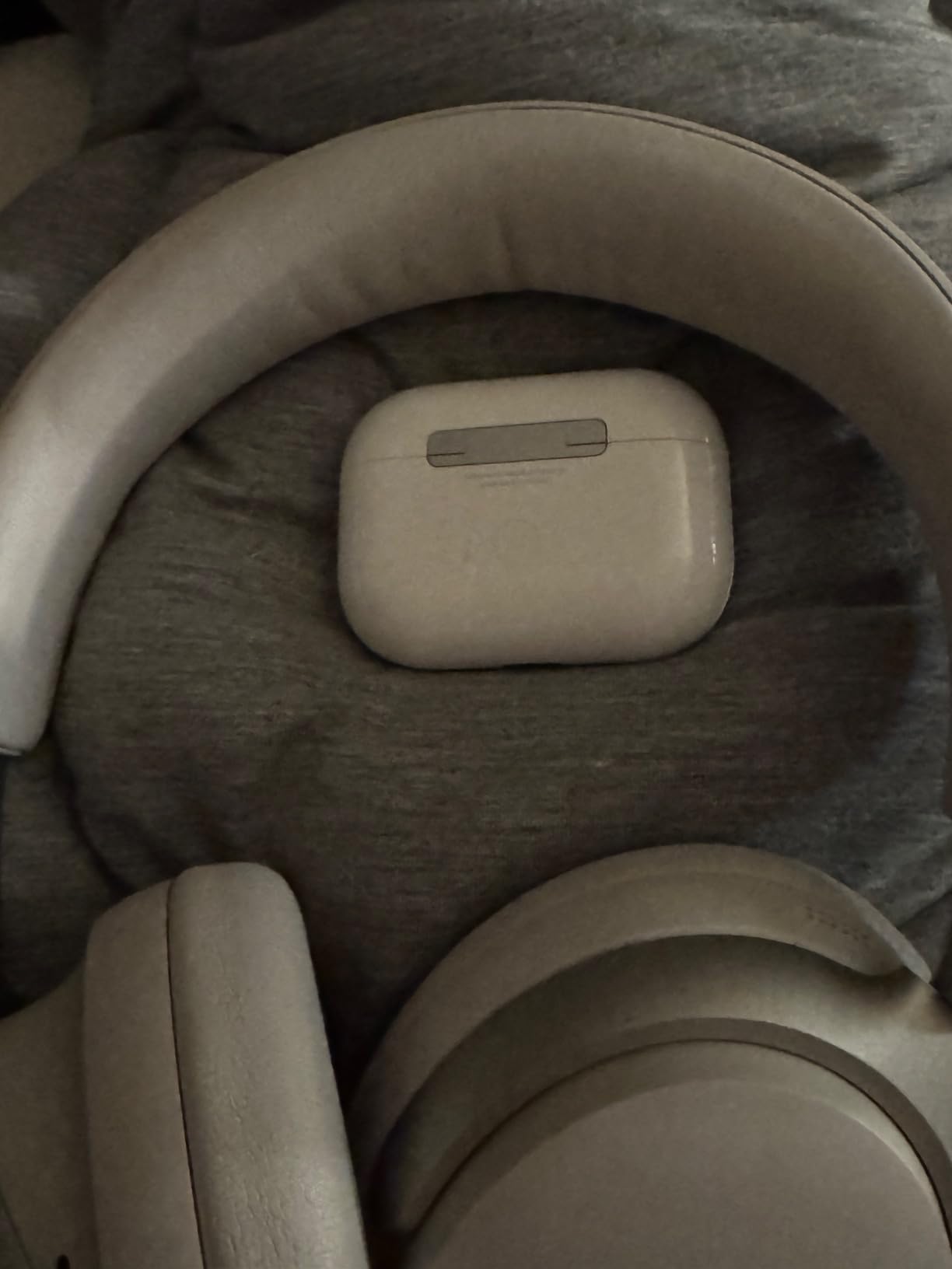Bose QuietComfort Ultra Bluetooth Headphones, Wireless Headphones with Spatial Audio, Over Ear Noise Cancelling with Mic, Up to 24 Hours of Playtime, Black customer photo 2