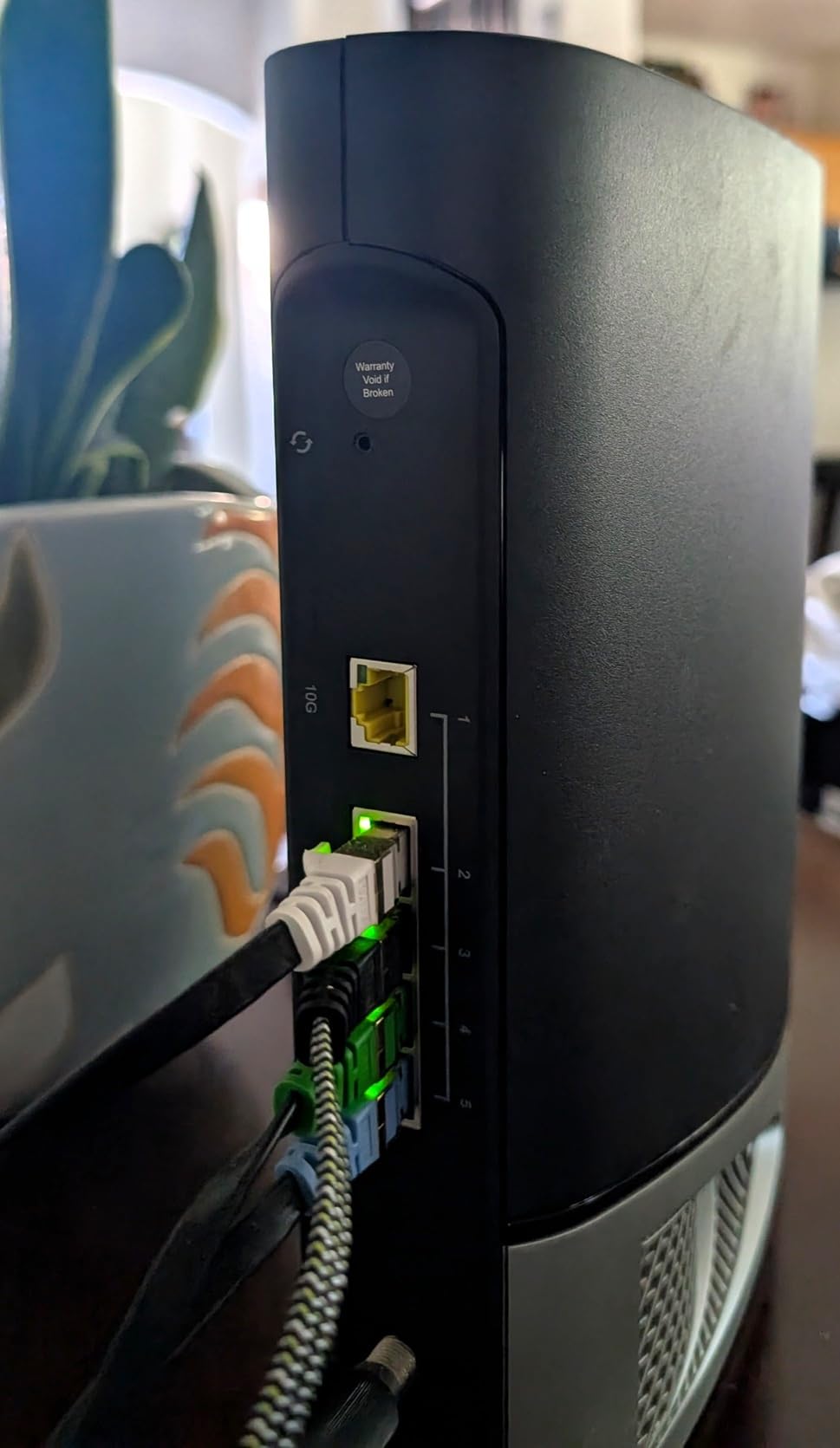 ARRIS Surfboard G54 DOCSIS 3.1 Multi-Gig Modem & Wi-Fi 7 Router | BE18000 | Supports plans up to 10 Gbps; quad-band Wi-Fi 7 covers 5,000 sq ft; 10 GbE + four 1 GbE ports; Xfinity, Cox, Spectrum. customer photo 1