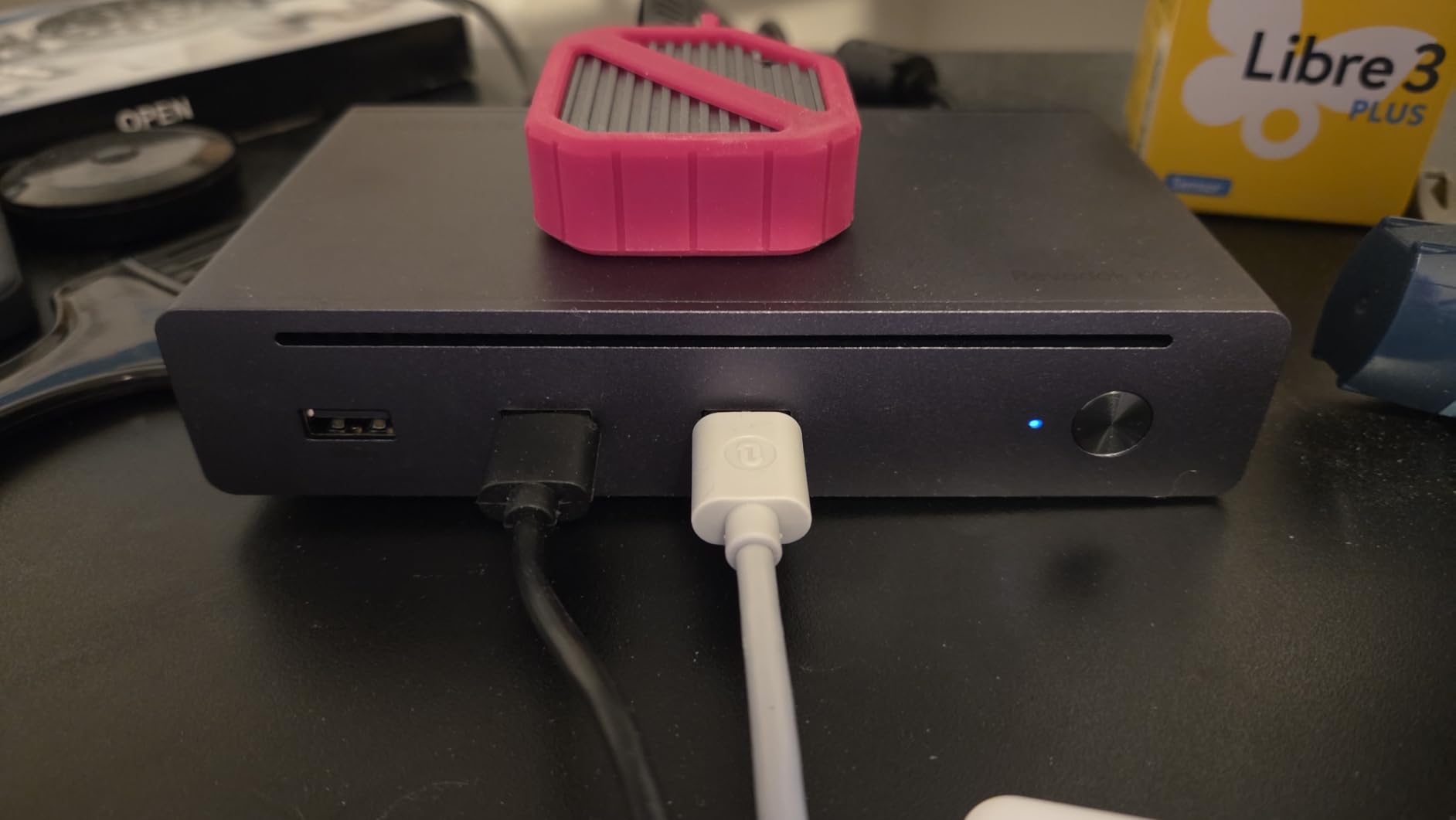 UGREEN Thunderbolt 4 Dock 8-in-1 40Gbps TB4 Hub 3 x TB4 Dual 4K@60Hz or Single 8K Display, 85W Charging, Gigabit Ethernet, 3 x USB A 3.2 Revodok Max 208 for Mac M1/M2/M3/M4 Pro/Max customer photo 1