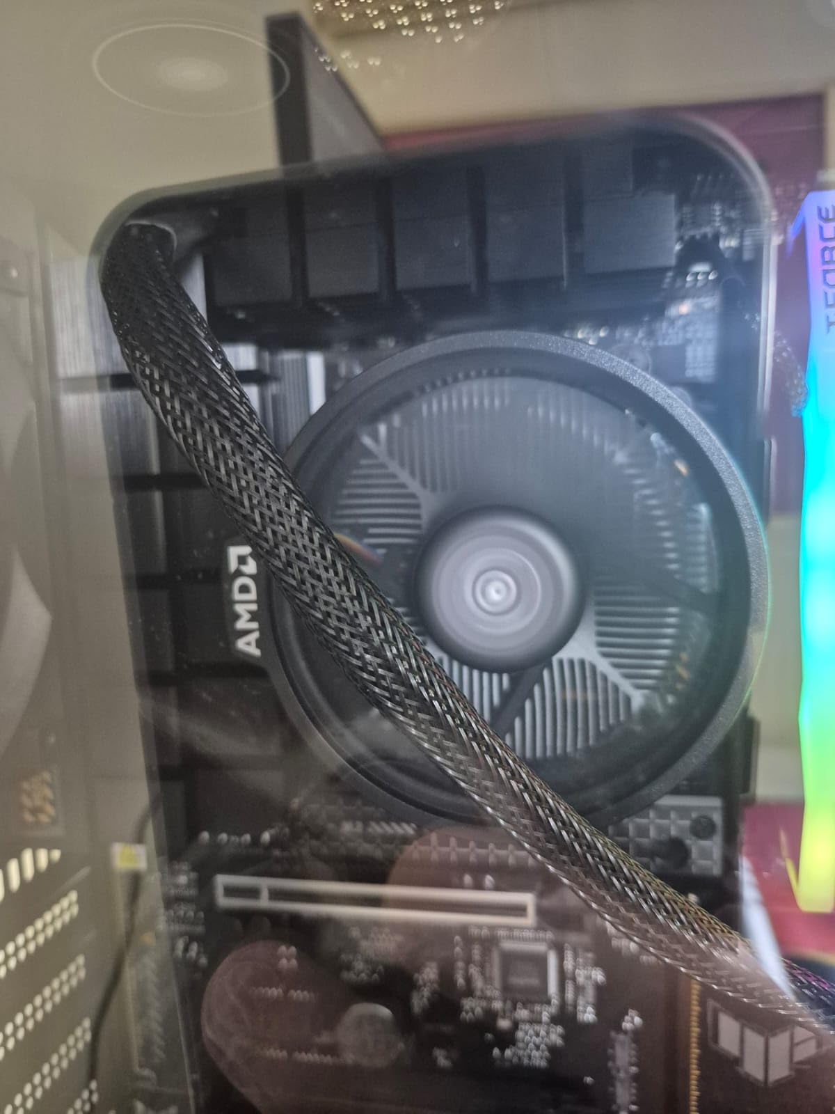 AMD Ryzen 5 8600G customer photo 2