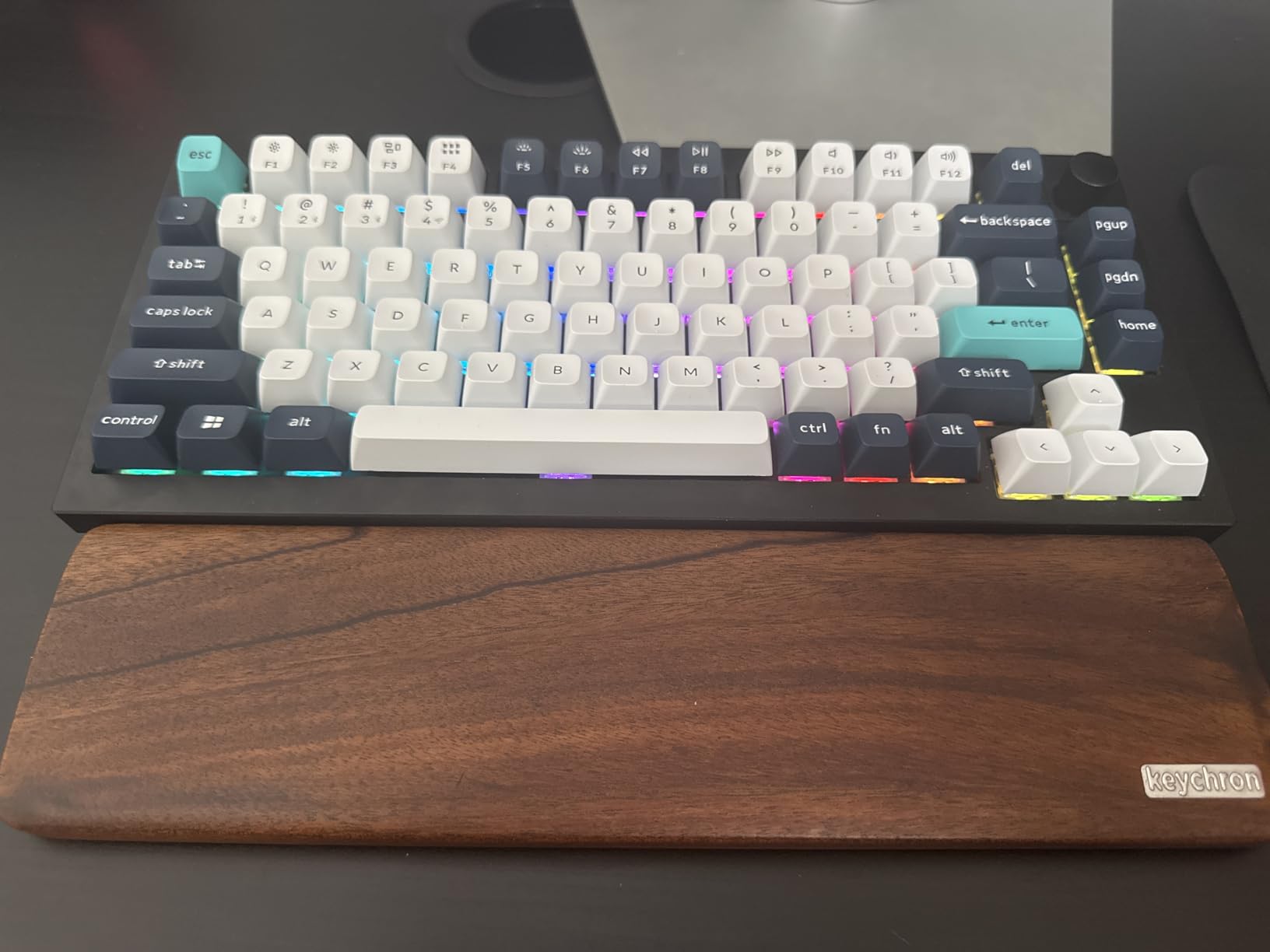 Keychron Q1 Max RGB QMK/VIA Custom Mechanical Keyboard, Hot-Swappable Full Metal Programmable Knob with Gateron Jupiter Banana Switch, 2.4 GHz/Bluetooth/Wired Gaming Keyboard for Mac Windows Linux customer photo 1