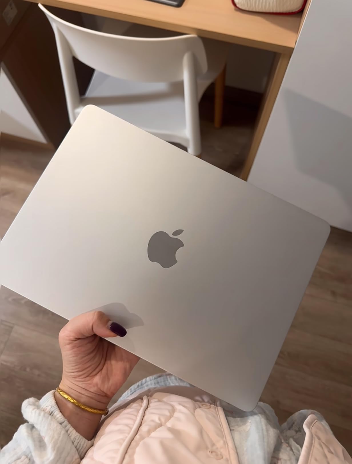 2024 MacBook Air 13-inch Laptop with M3 chip, Built for Apple Intelligence, 13.6-inch Liquid Retina Display, 16GB Unified Memory, 512GB SSD Storage, Backlit Keyboard, Touch ID; Starlight customer photo 2