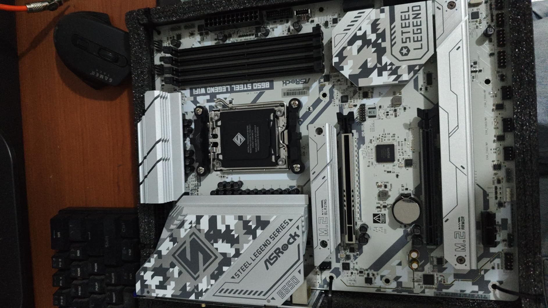 ASRock B650 Steel Legend WiFi 6E AMD Socket AM5 Ryzen 9000 8000 and 7000 Series SATA3 M.2 DDR5 7200+(OC) 256GB SATA3 6.0 Gb/s ATX Motherboard BIOS Flashback customer photo 1