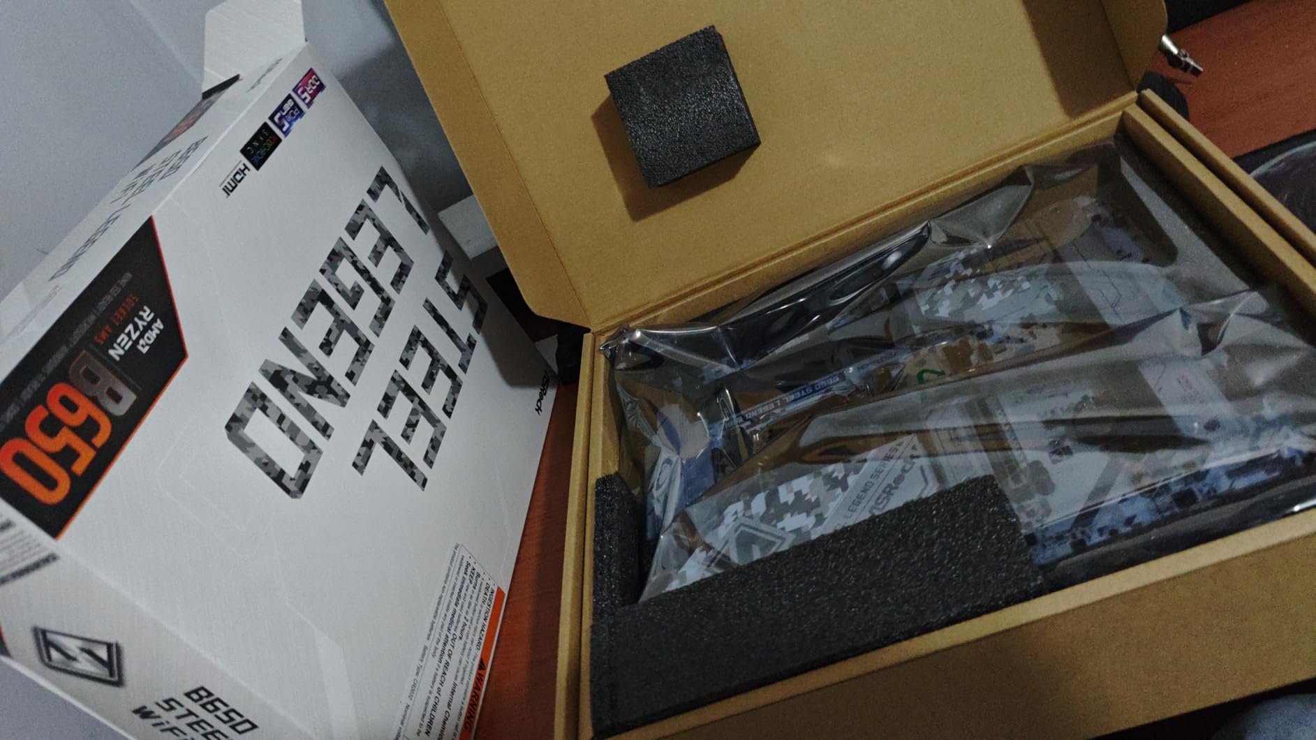 ASRock B650 Steel Legend WiFi 6E AMD Socket AM5 Ryzen 9000 8000 and 7000 Series SATA3 M.2 DDR5 7200+(OC) 256GB SATA3 6.0 Gb/s ATX Motherboard BIOS Flashback customer photo 2