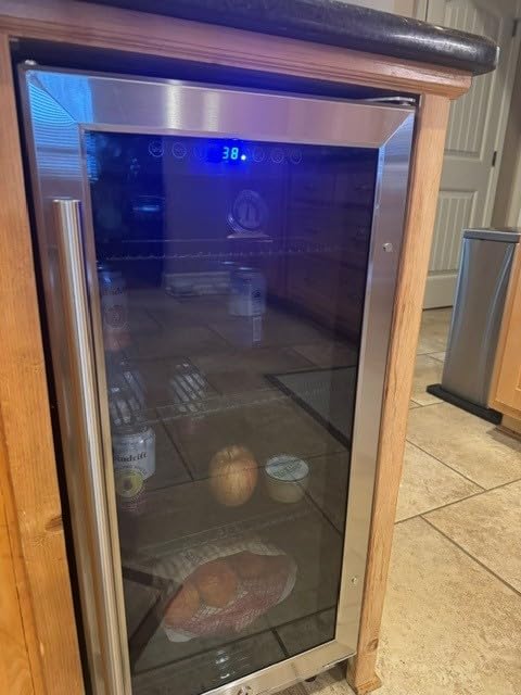 Feelfunn 15 Inch Beverage Refrigerator Under Counter - 126 Cans Beverage Fridge with Glass Door for Beer Wine Soda - Built-in or Freestanding Wine Cooler with Safety Lock for Home Kitchen Bar customer photo 1