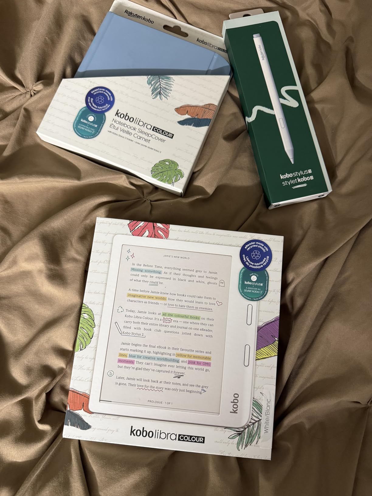 Kobo Libra Colour eReader, 7” Color E Ink, Waterproof, White | 7” Color E Ink Kaleido 3, Dark Mode, Waterproof, eBooks, Audiobooks, Recycled Materials customer photo 2