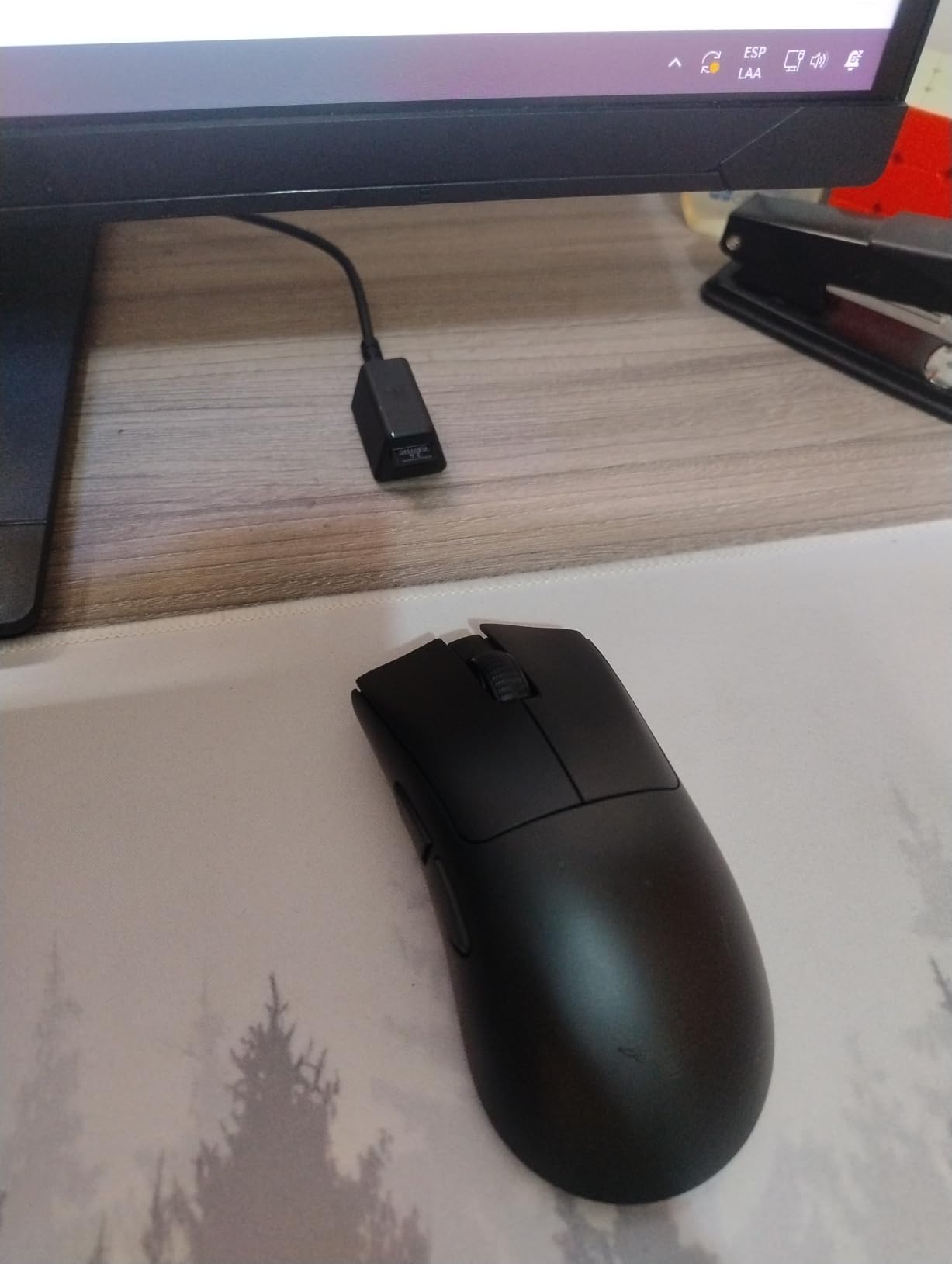 Razer DeathAdder V3 HyperSpeed Wireless Gaming Mouse: 55g Lightweight - USB C Charging - Up to 100 Hr Battery - Advanced 26K Optical Sensor - Gen-3 Optical Switches - 8 Programmable Controls - Black customer photo 1
