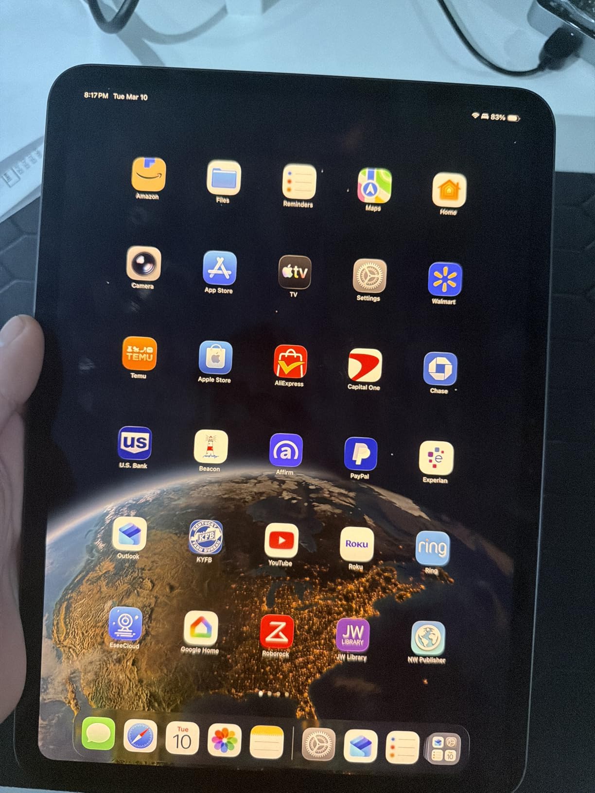 Apple iPad Pro 2024 (11-inch, Wi-Fi, 256GB) - Space Black (Renewed) customer photo 2