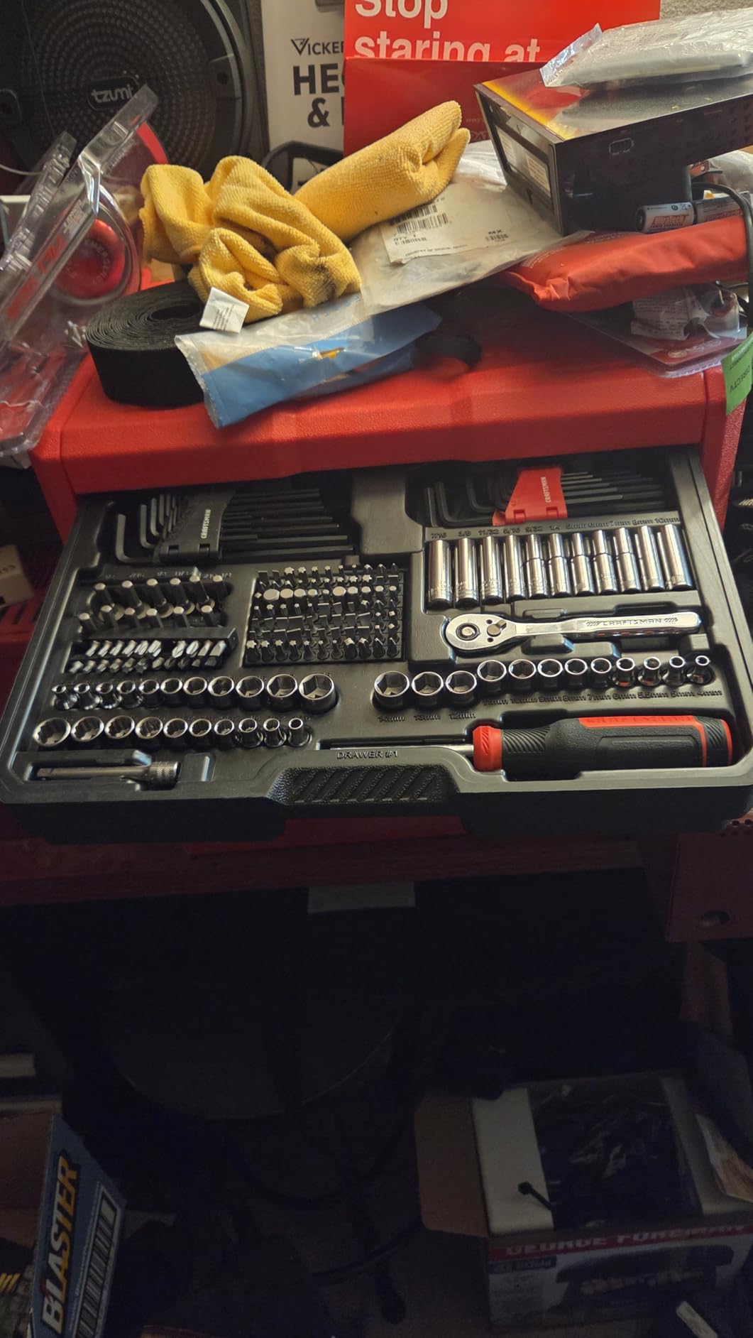 CRAFTSMAN Mechanics Tool Set, 256-Piece Hand Tool and Socket Set with 72-tooth Low Profile Ratchet and 2-Drawer Tool Box (CMMT45256) customer photo 2