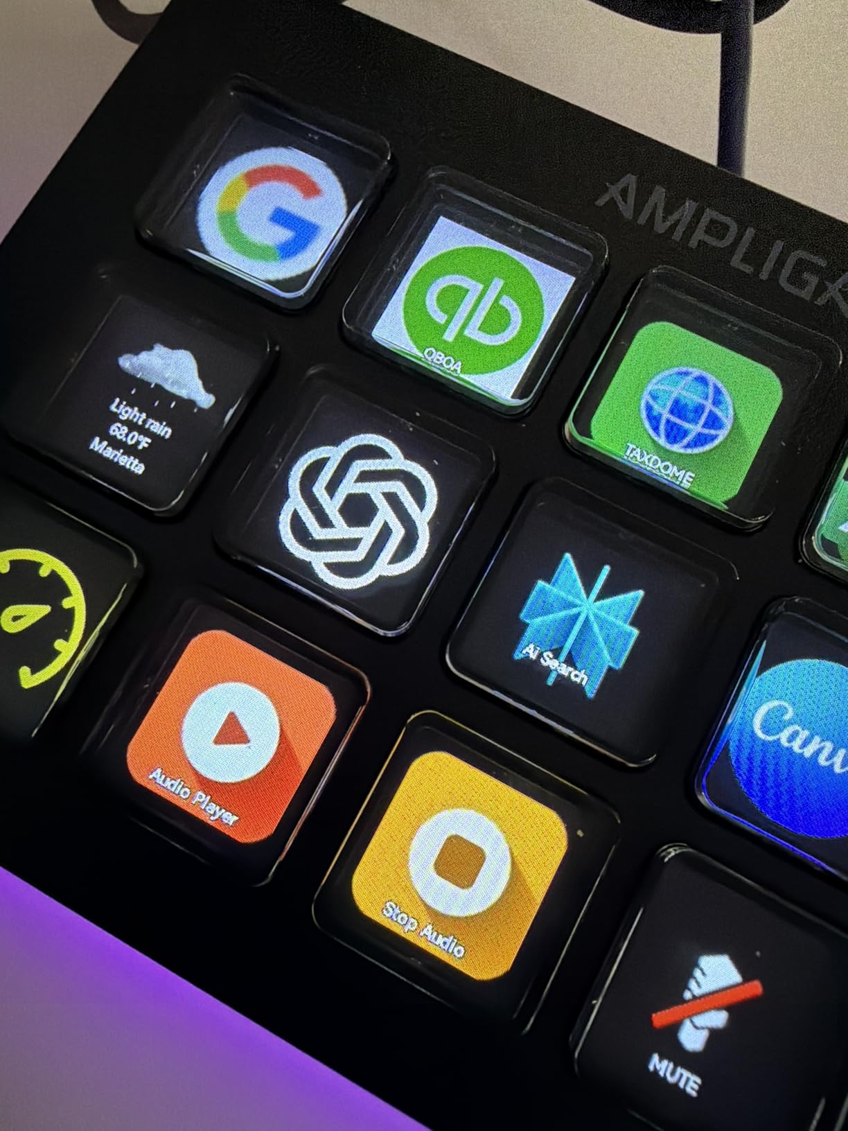 FIFINE AmpliGame Stream Controller with 15 Macro Keys, Streaming Keyboard with Trigger Actions in OBS/Twitch/YouTube/Streamlabs, Shortcut Buttons Keypad Works with Mac and PC-D6 customer photo 2
